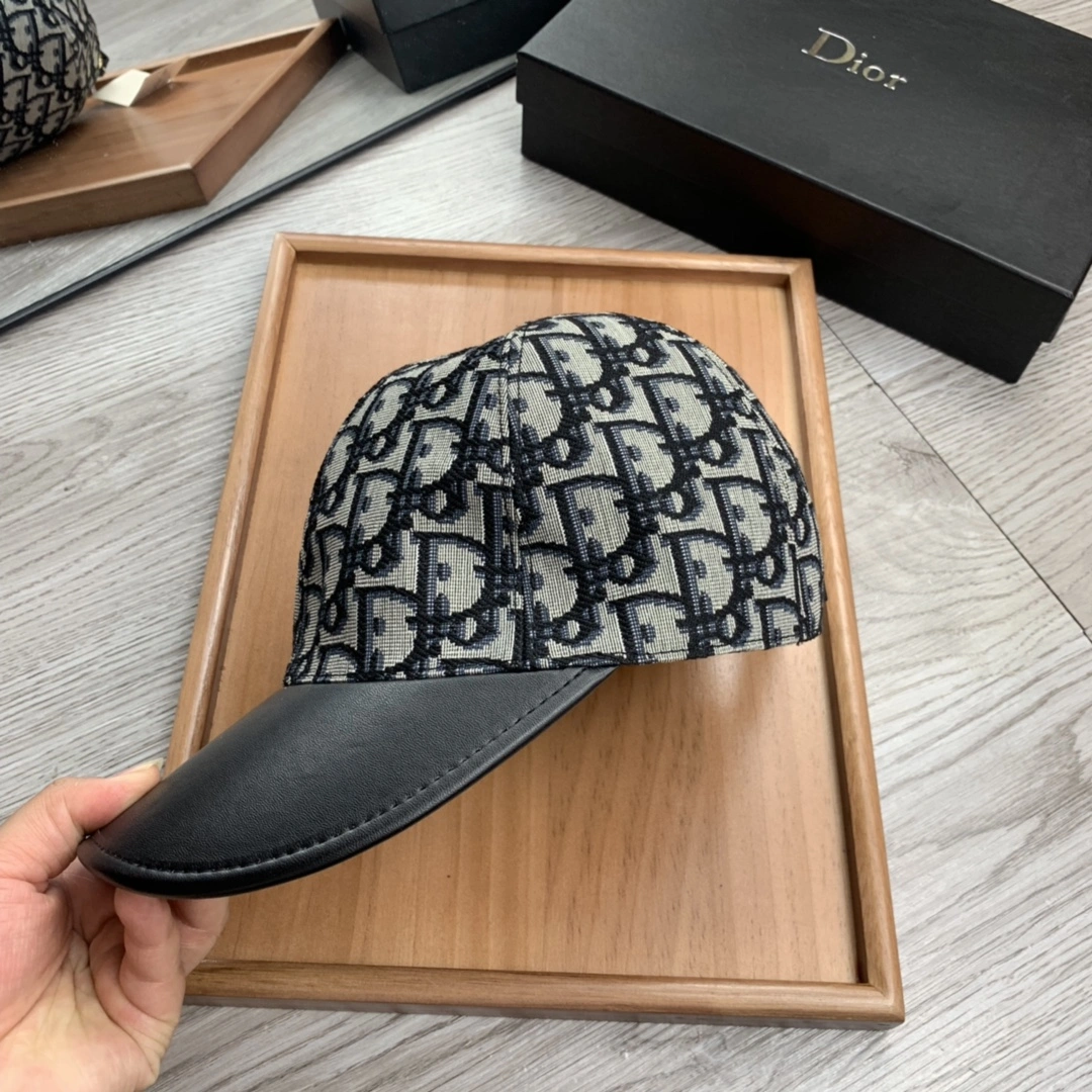 Modern Top Hats 17808