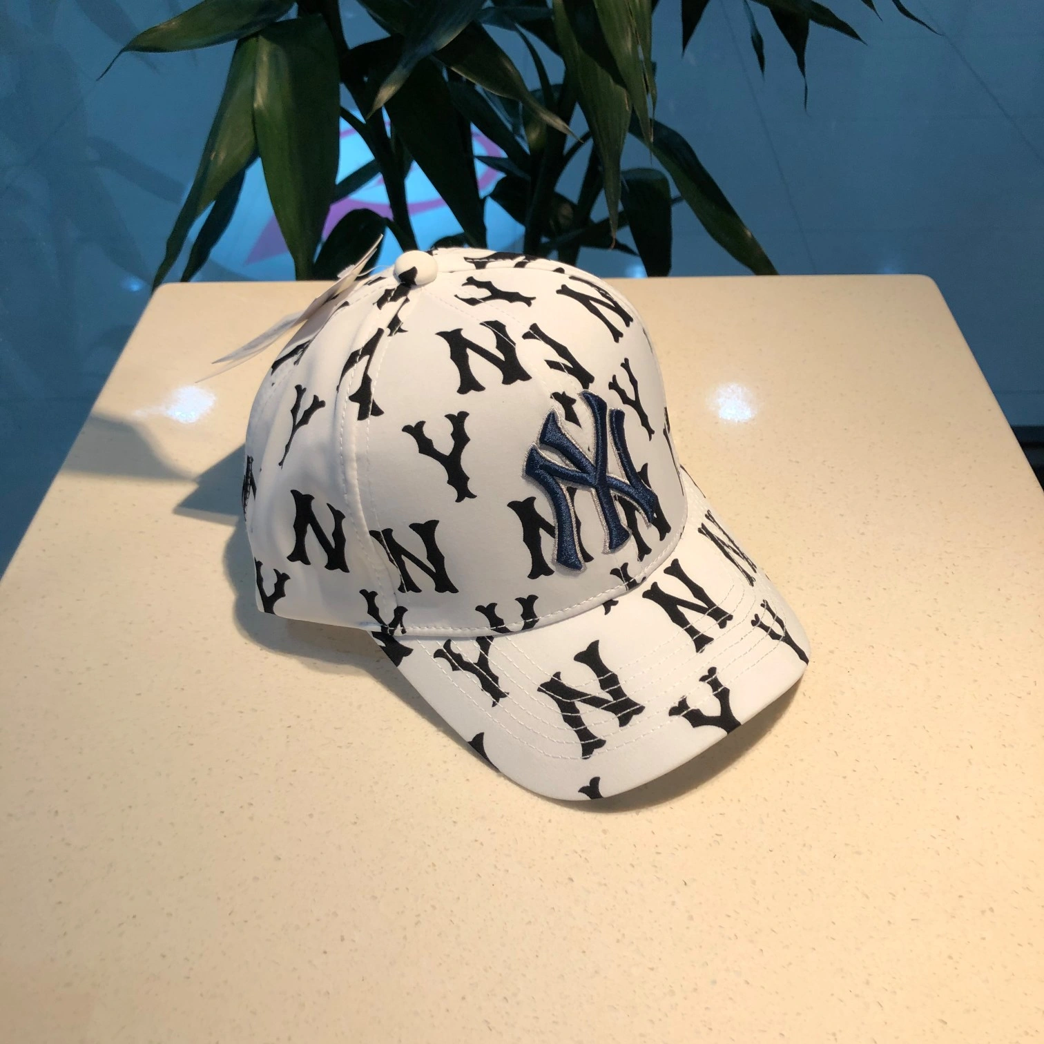 Contemporary Top Hats 17751