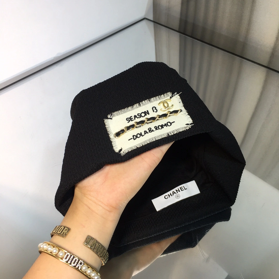 Sophisticated Top Hats 17628