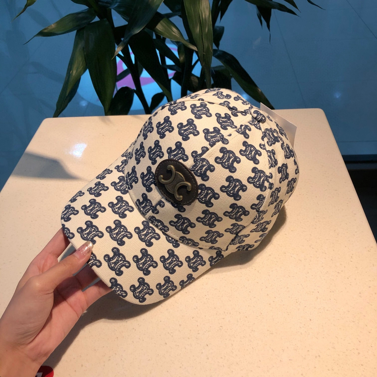 Lightweight Top Hats 17743