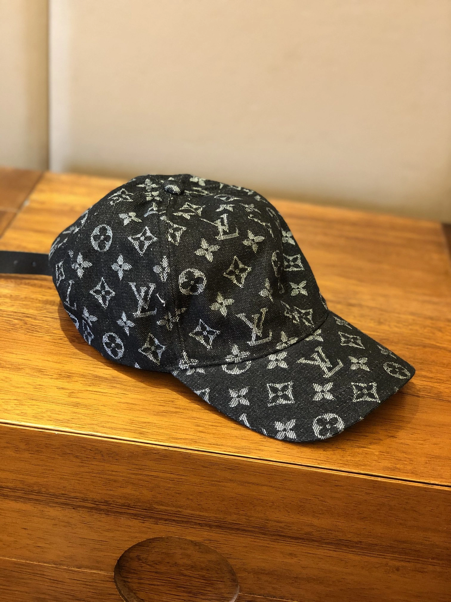 Cozy Top Hats 17811