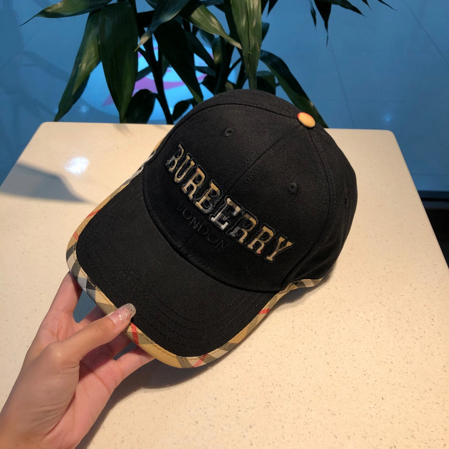 Comfortable Top Hats 17742