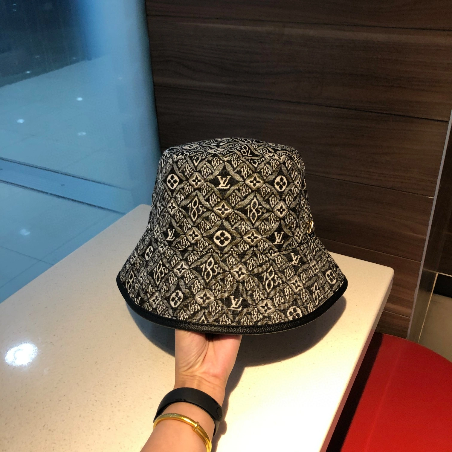 Top Hats NewStyle 17820