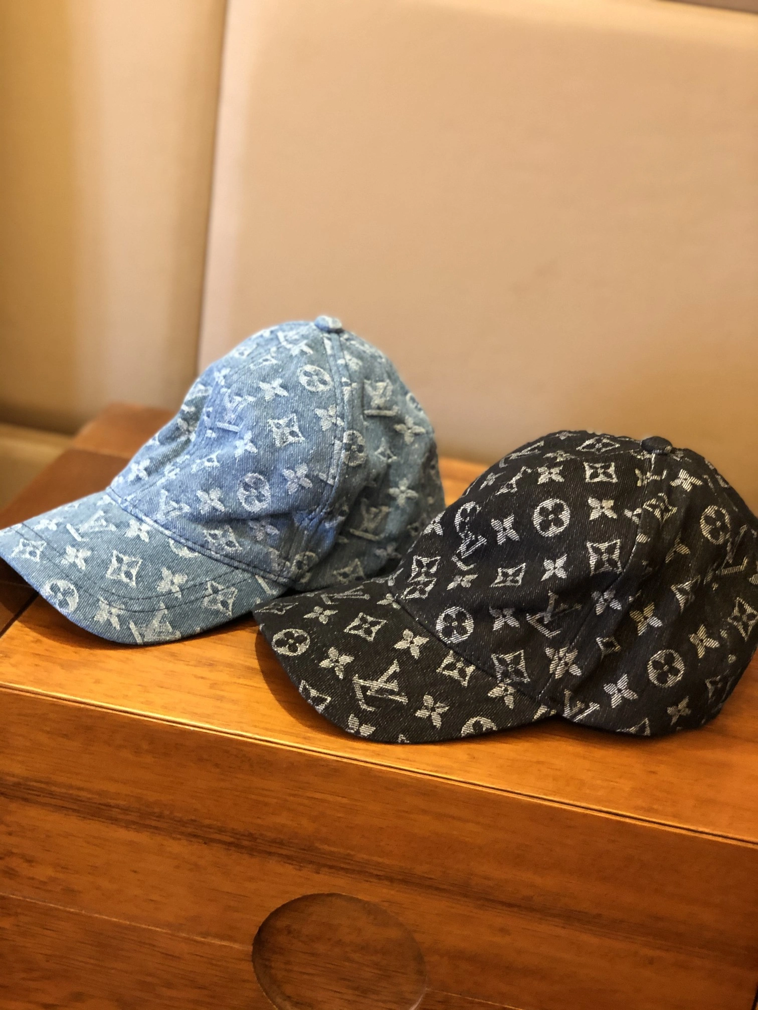 Cozy Top Hats 17811