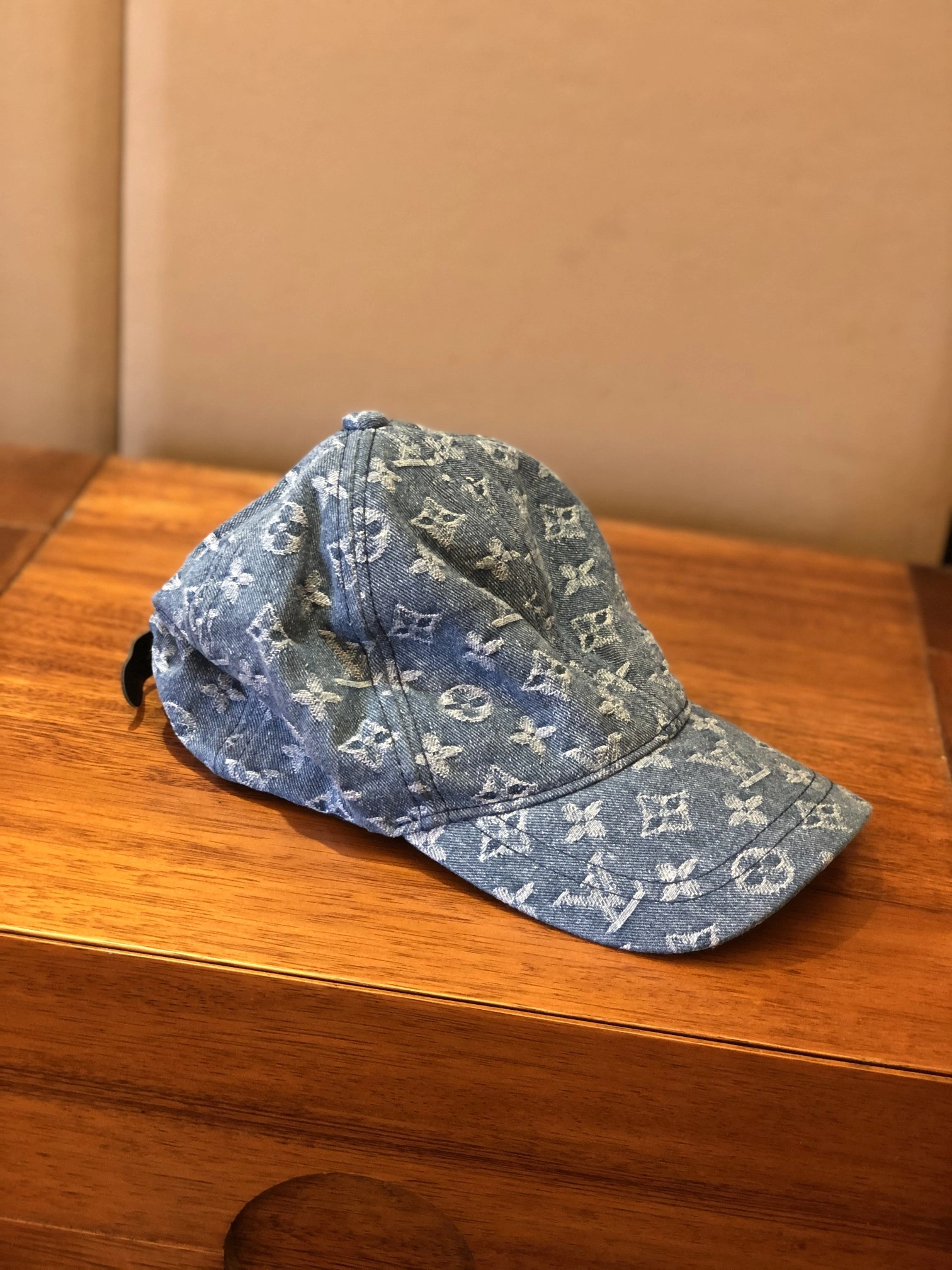 Cozy Top Hats 17811