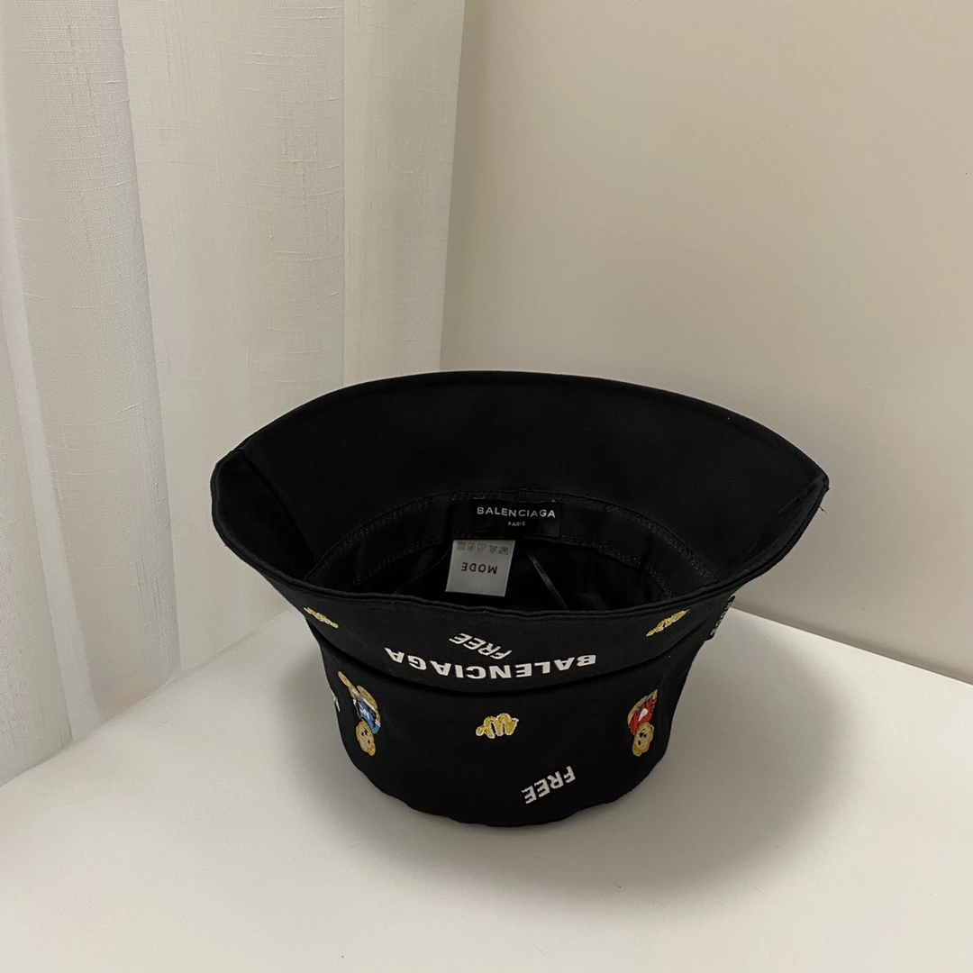 Bold Top Hats 17692