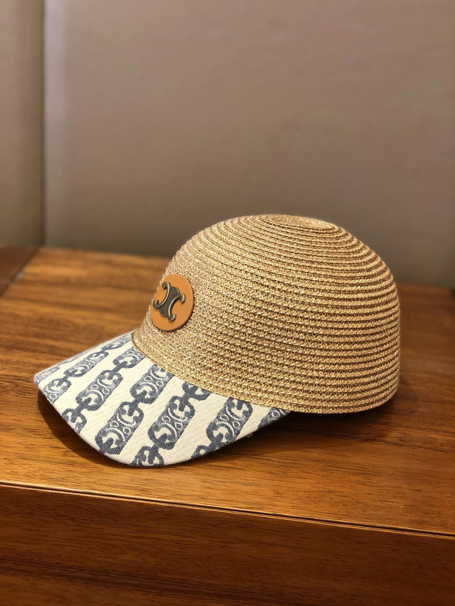 Neat Top Hats 17724
