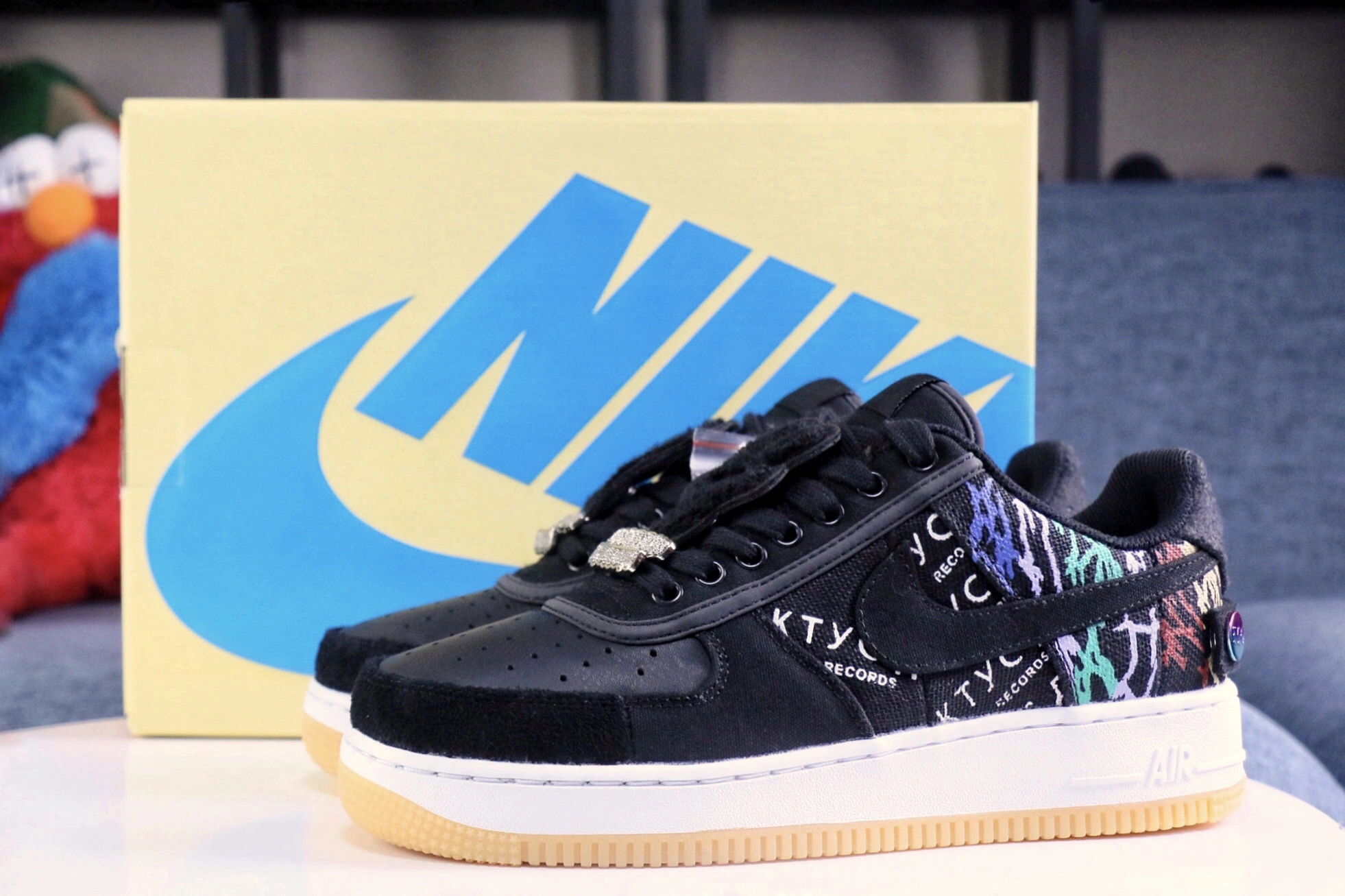 Travis Scott x Nike Air Force 1 Cactus Jack Neat 808