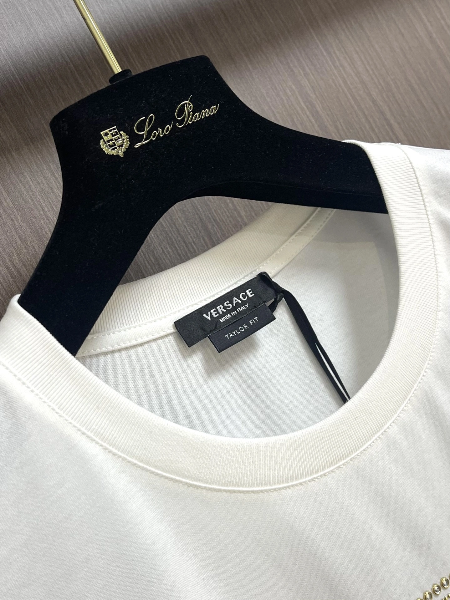 V*ERSACE T-shirt Top Quality D17 20240227- Snug 14275