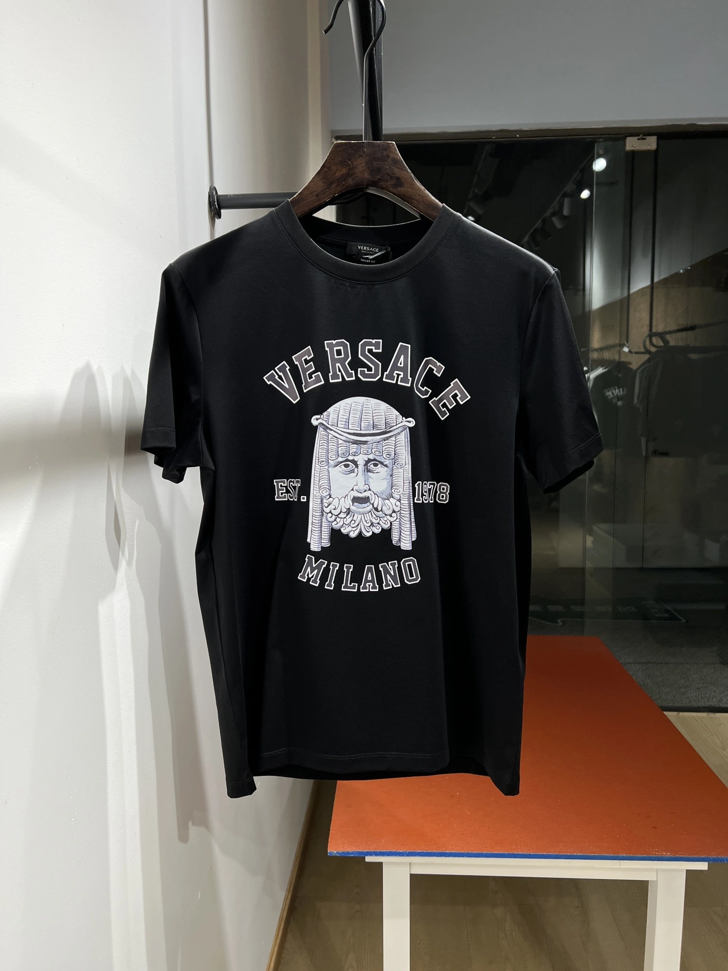 V*ERSACE T-shirt Top Quality D17 20240806- FreshLook 14273