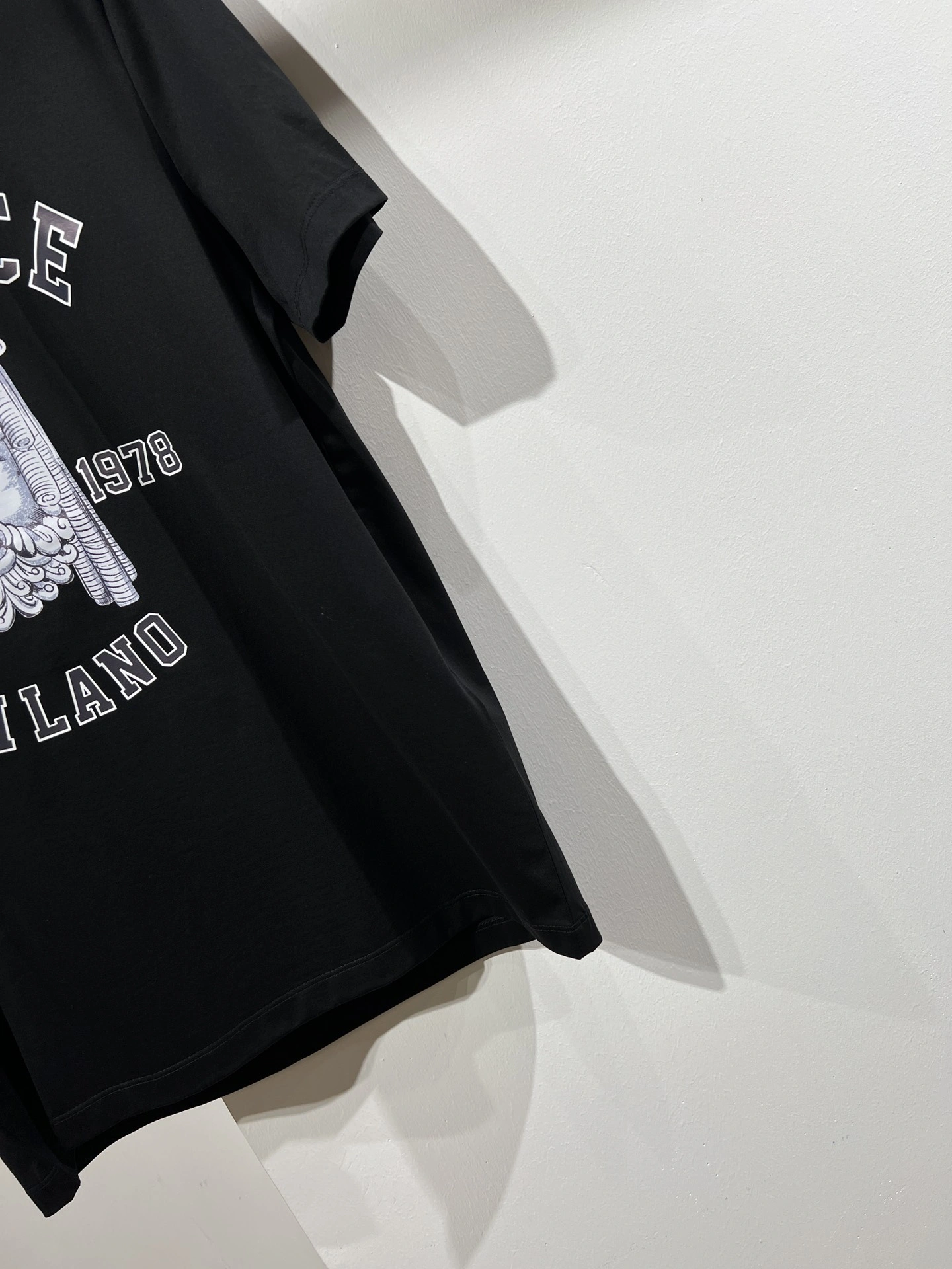 V*ERSACE T-shirt Top Quality D17 20240806- FreshLook 14273