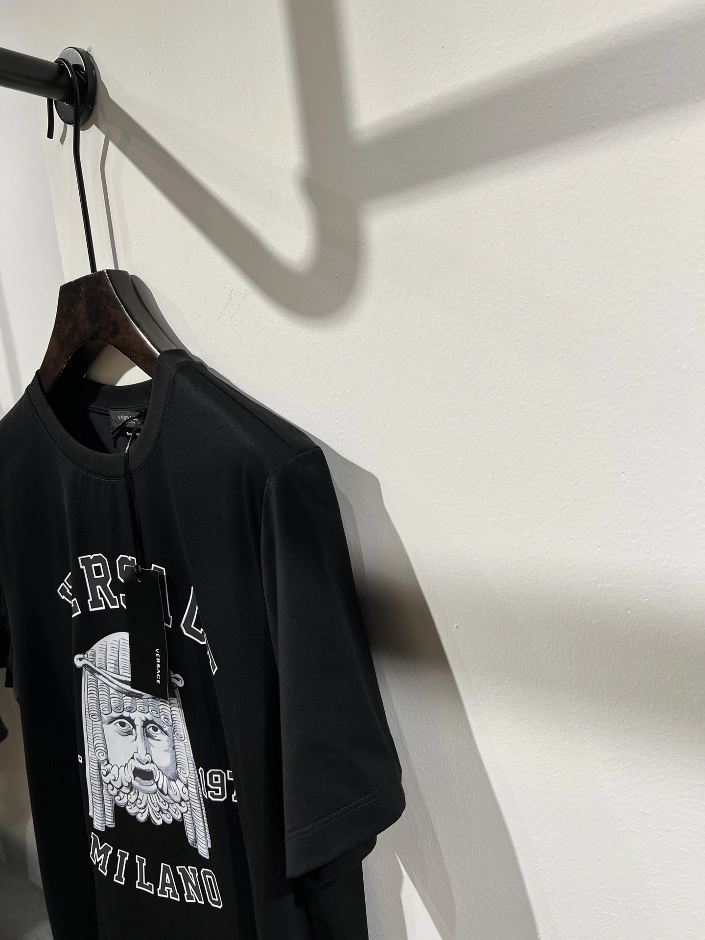 V*ERSACE T-shirt Top Quality D17 20240806- FreshLook 14273