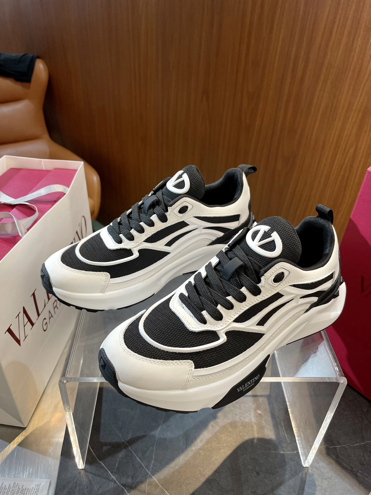 V*alentino Top Sneaker Low RR 20240815- Timeless 7558