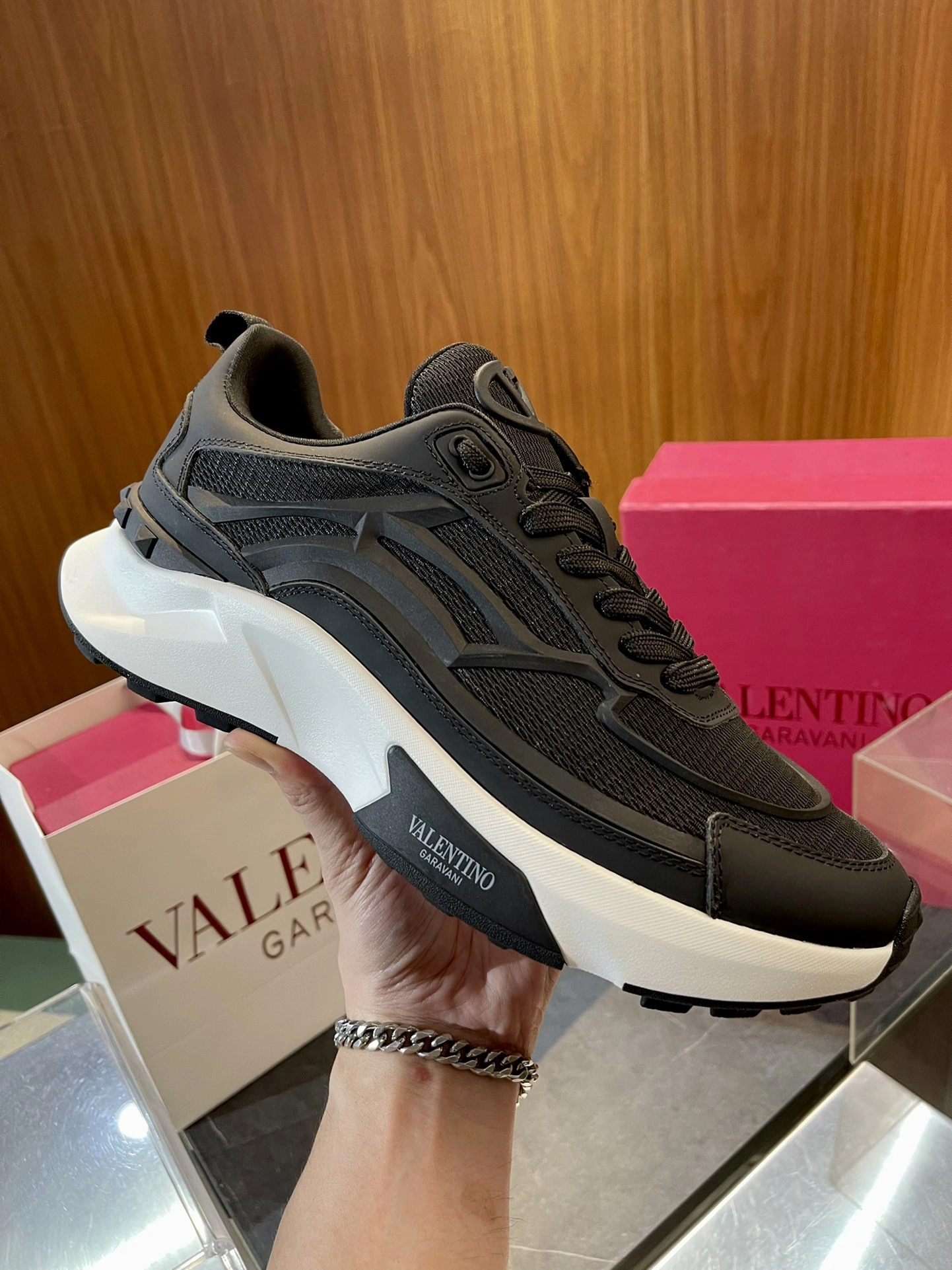 V*alentino Top Sneaker Low RR 20240815- Timeless 7558