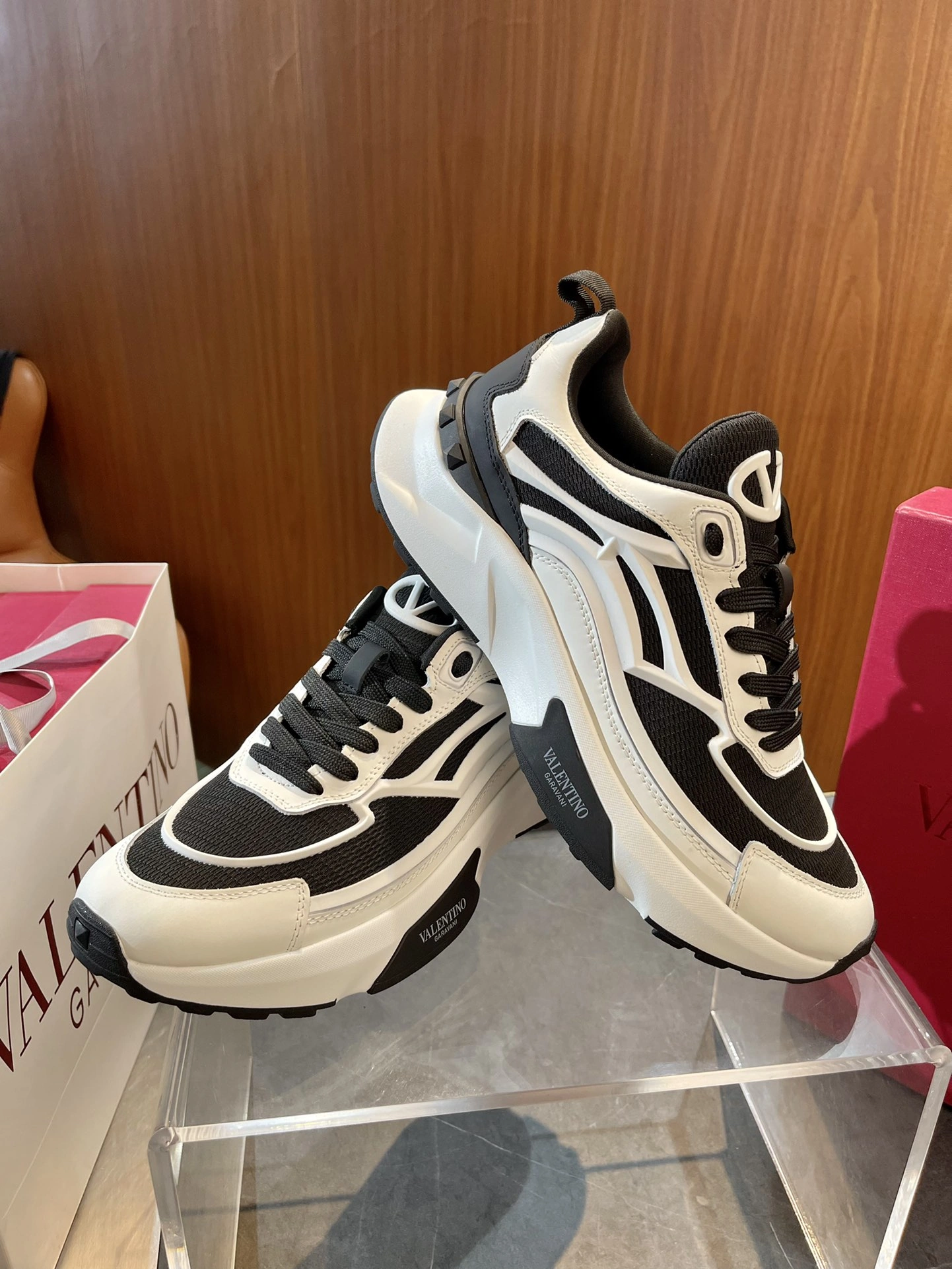 V*alentino Top Sneaker Low RR 20240815- Timeless 7558