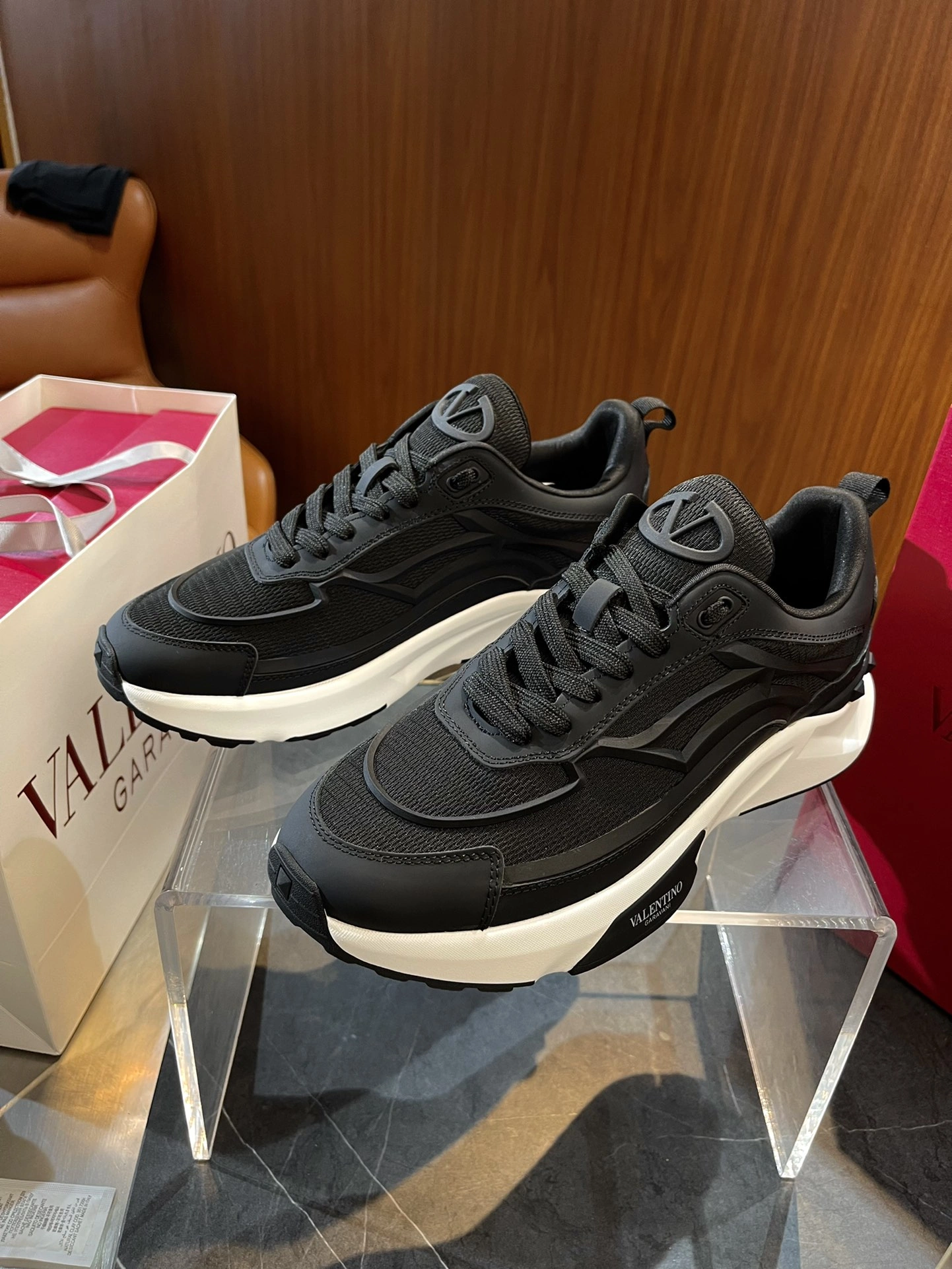 V*alentino Top Sneaker Low RR 20240815- Timeless 7558