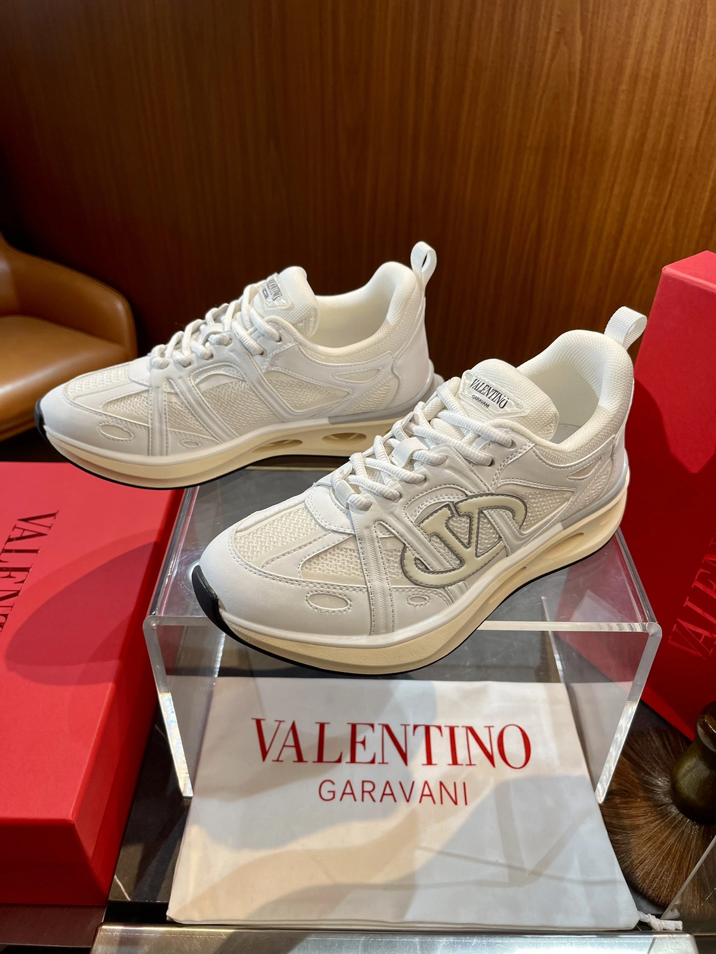 V*alentino Top Sneaker Low RR 20240815- Neat 7562