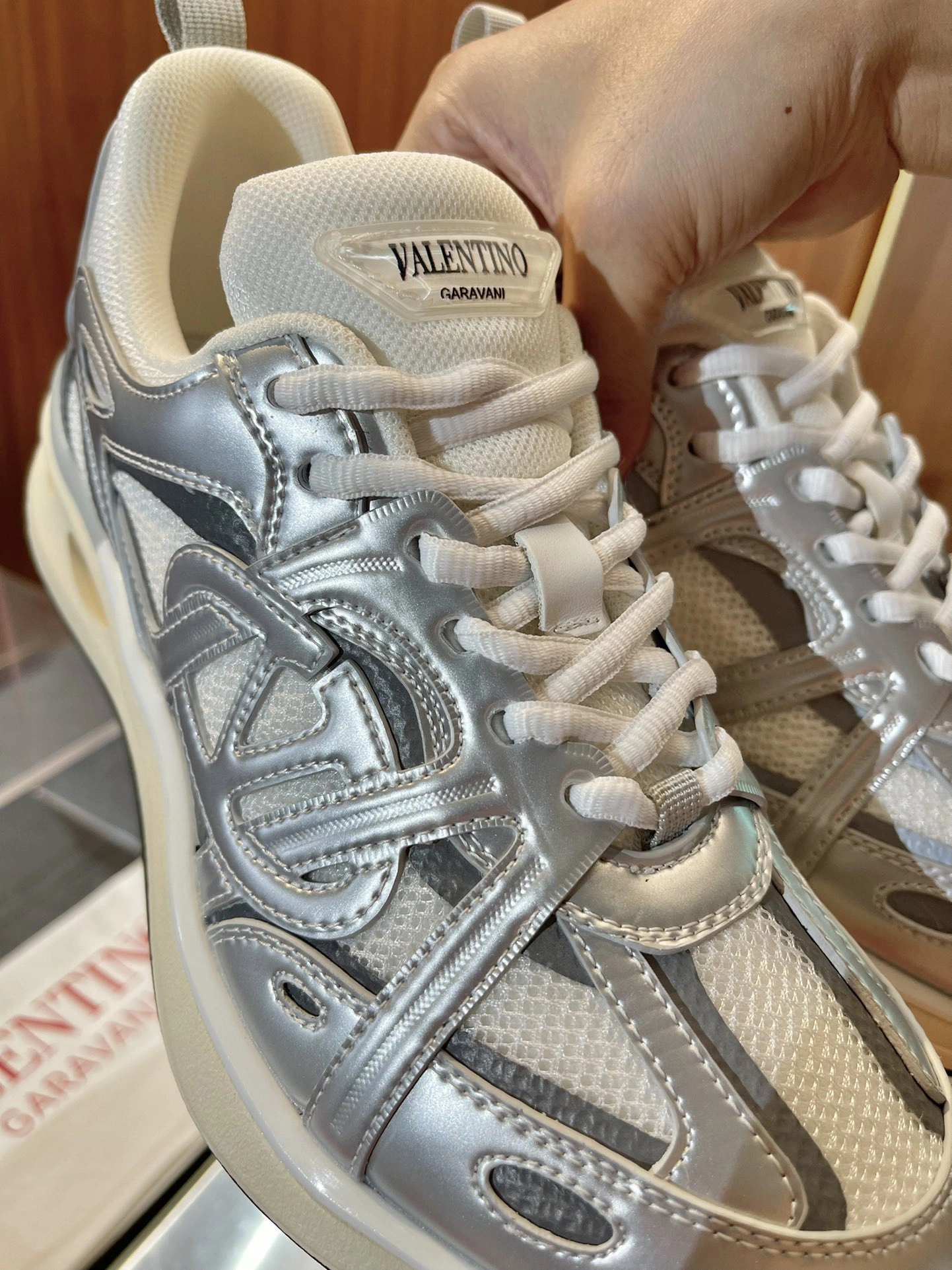 V*alentino Top Sneaker Low RR 20240815- Neat 7562