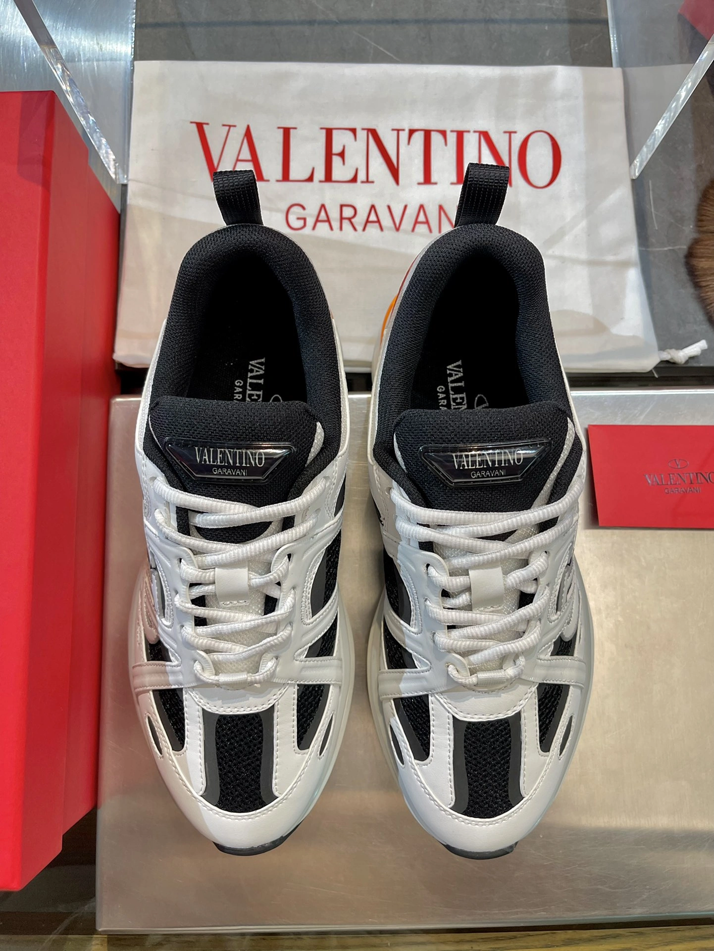 V*alentino Top Sneaker Low RR 20240815- Neat 7562