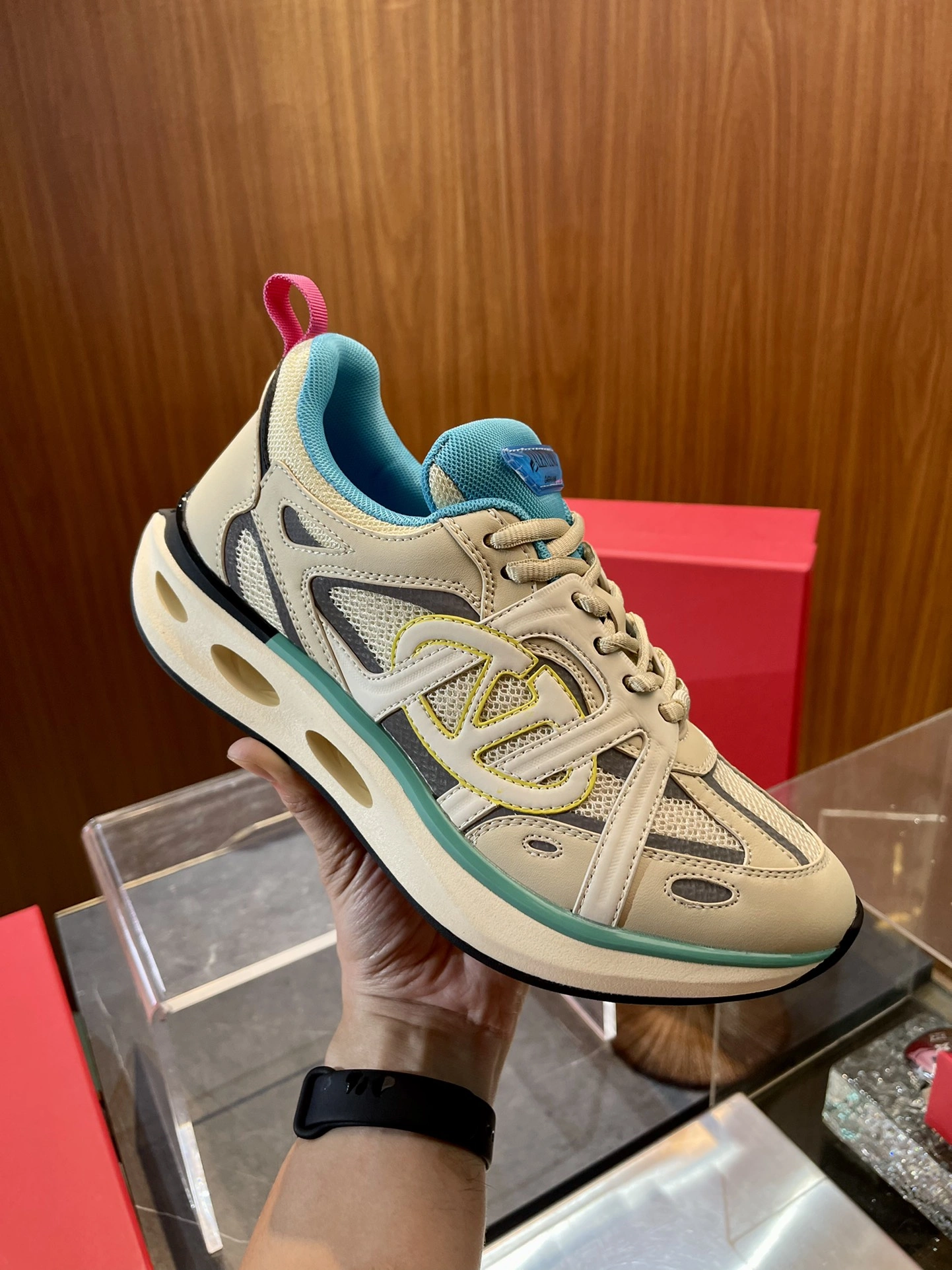 V*alentino Top Sneaker Low RR 20240815- Neat 7562