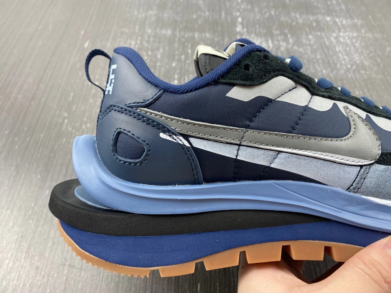 VaporWaffle Tour Blue sacai DD1875- Unique 1181