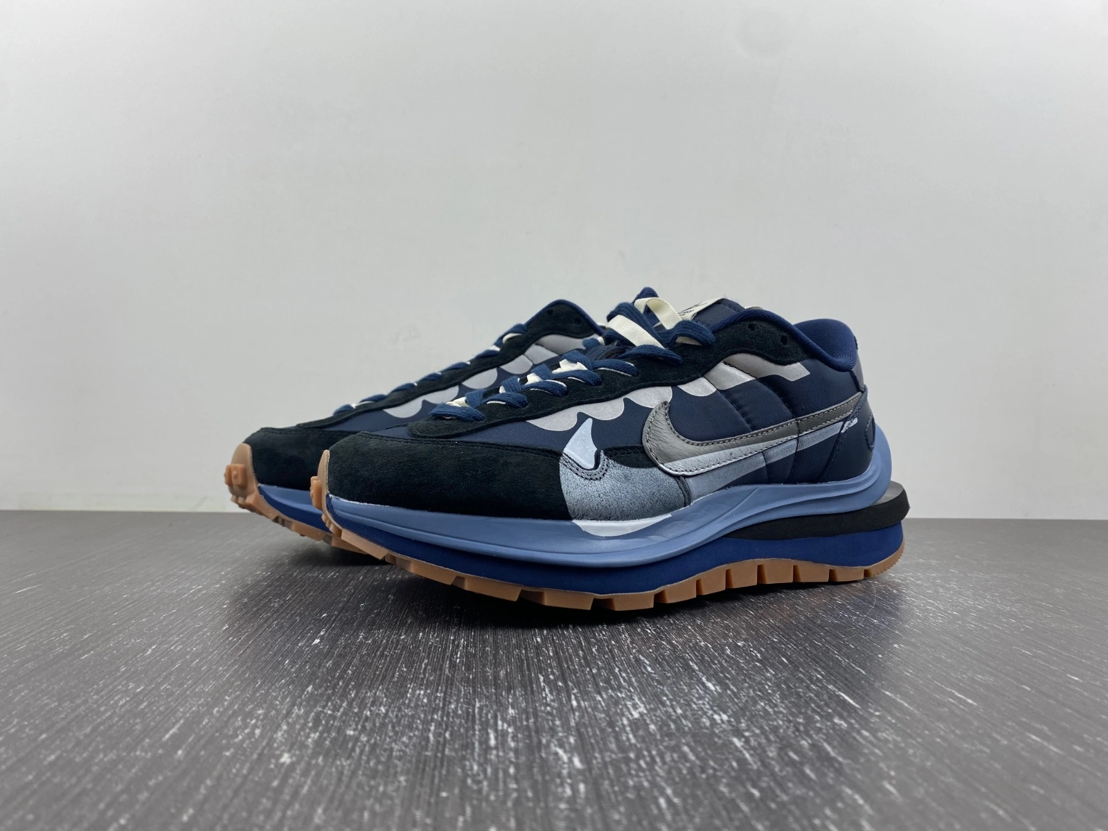 VaporWaffle Tour Blue sacai DD1875- Unique 1181