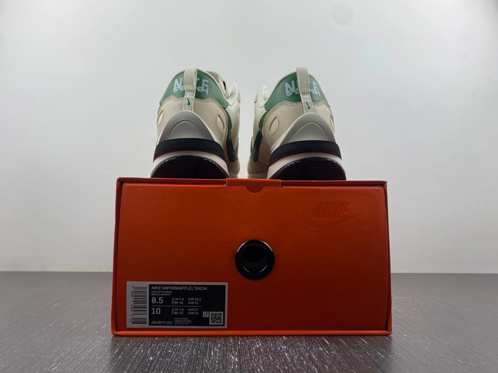VaporWaffle Tour Green sacai DD1875- Neat 1179