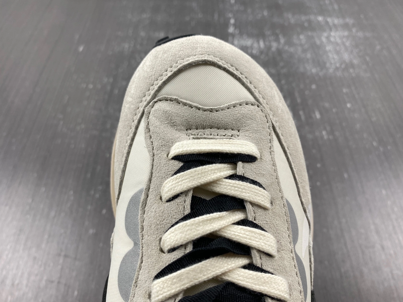 Durable VaporWaffle Tour Grey sacai DD1875- 1180