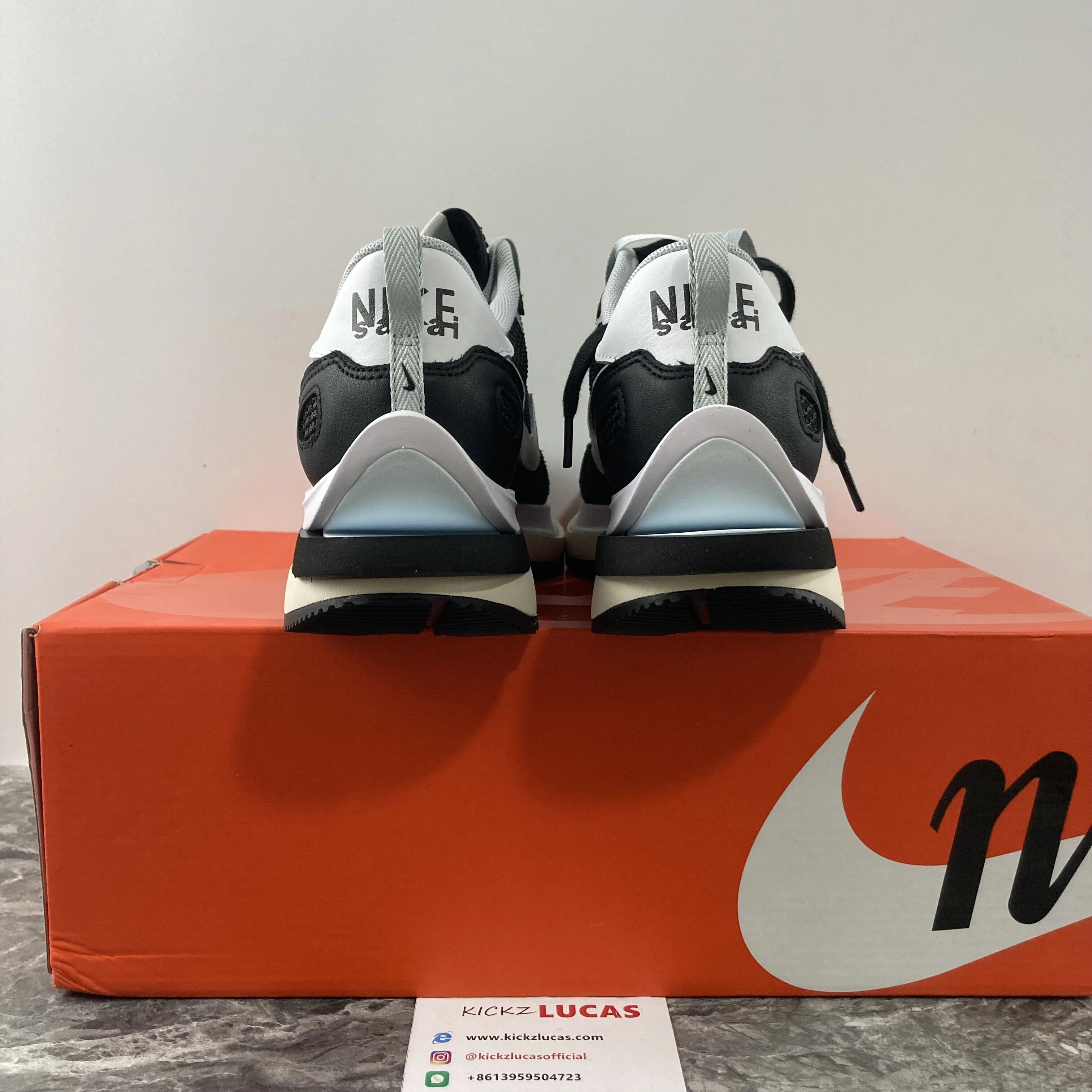 Lightweight Vaporwaffle sacai Black White CV1363- 1209