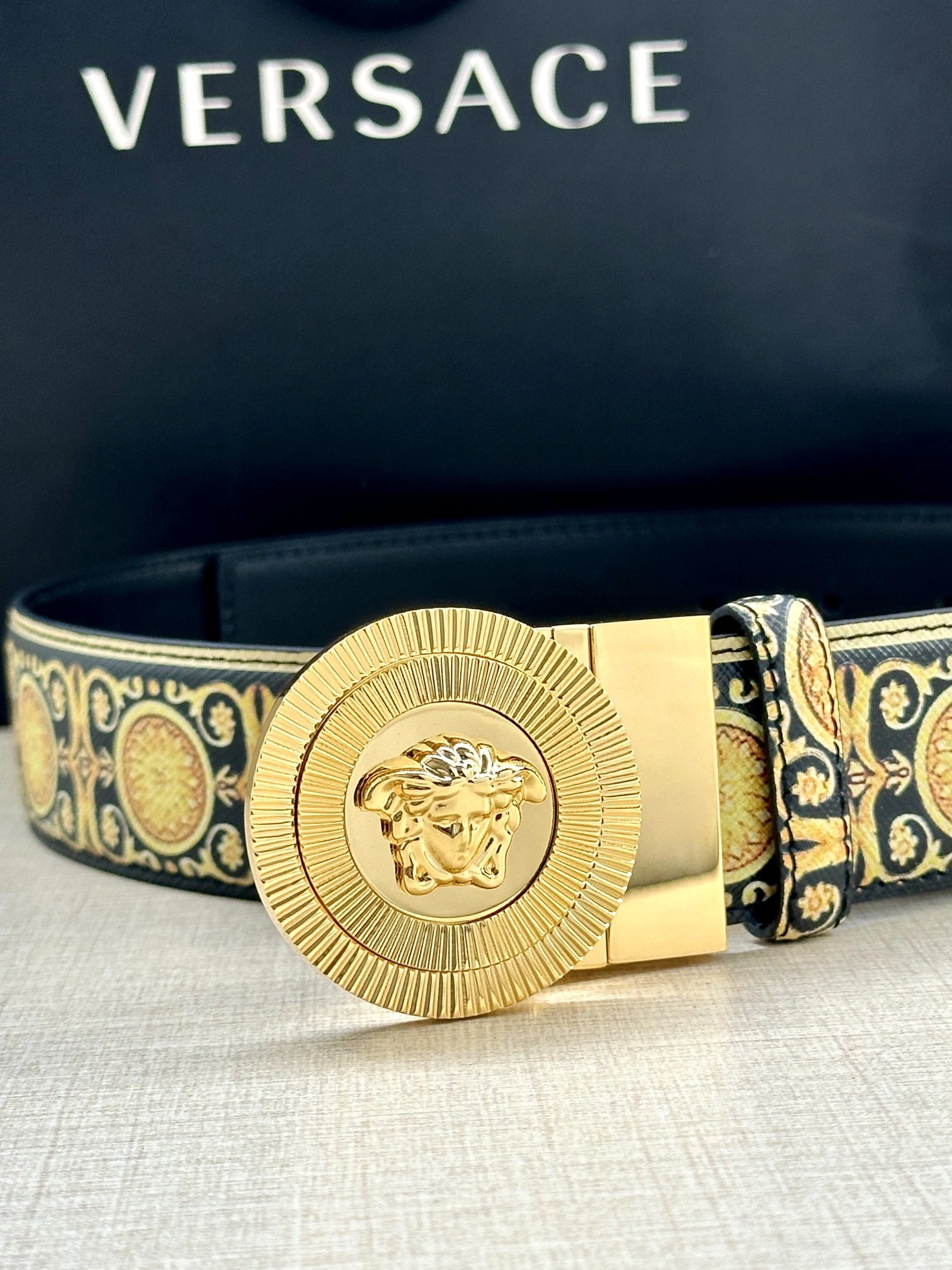Comfortable V*ersace Belts XX 20250406- 15927