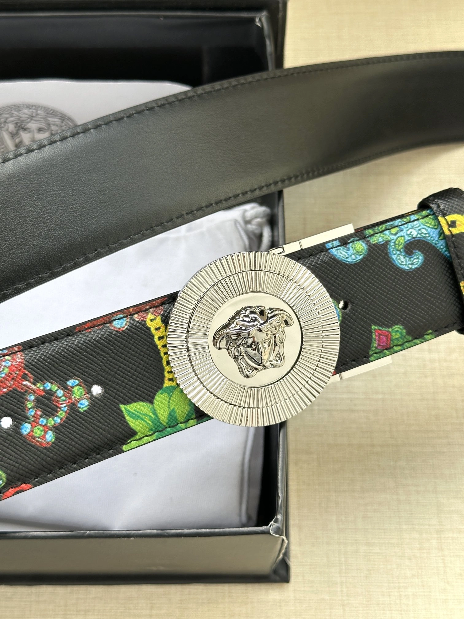 Vibrant V*ersace Belts XX 20250407- 15921