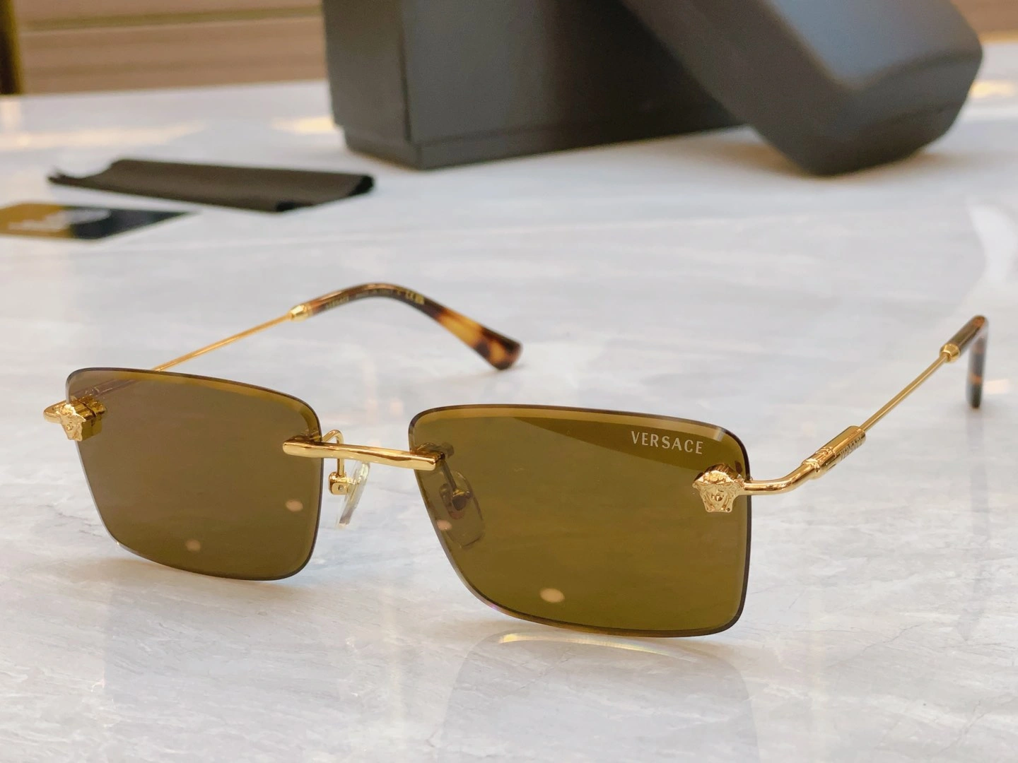 V*ersace Glasses Top XX 20250113- Sustainable 17072