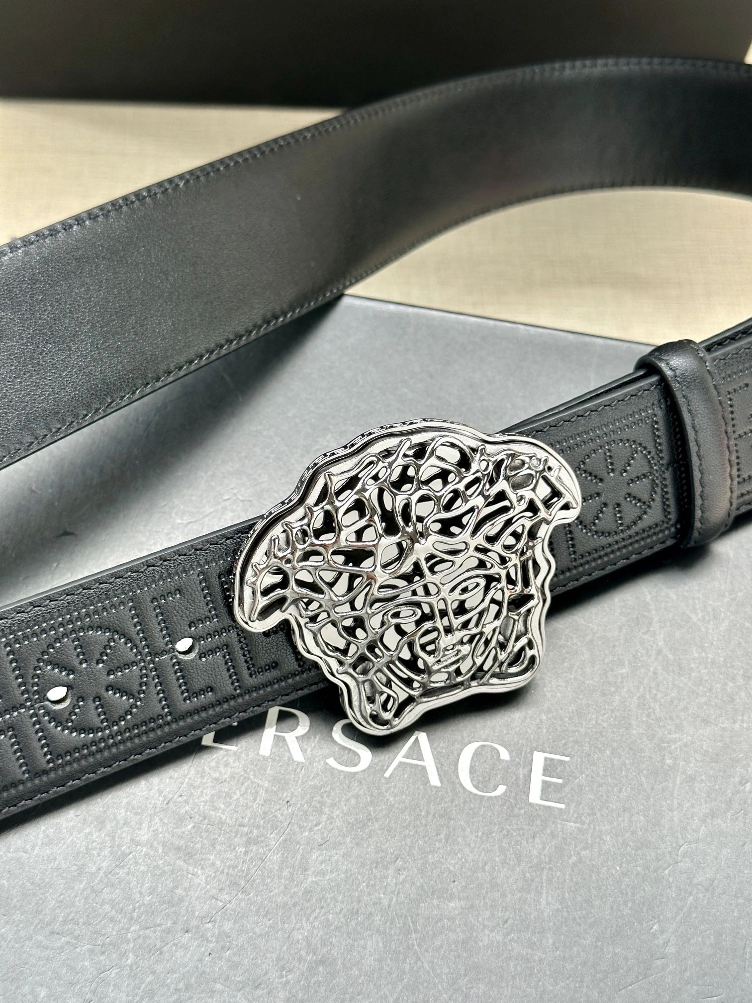 FlexibleFit V*ersace Top Belts AT 20230905- 15980