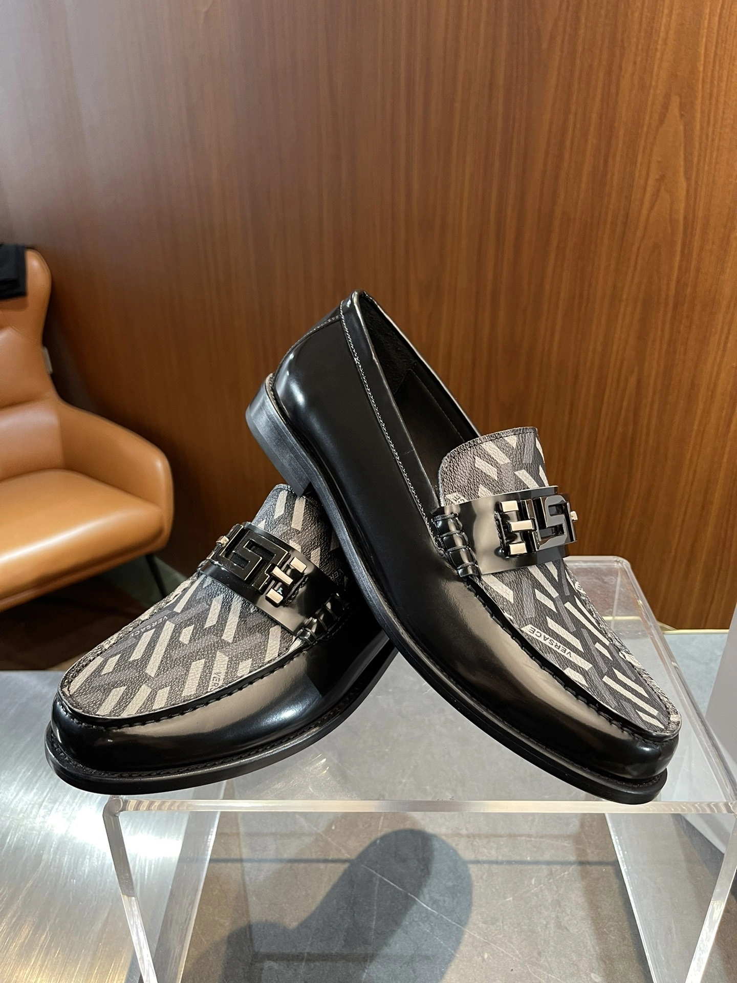 V*ersace Top Loafers RR 20240814- ModernLook 6612