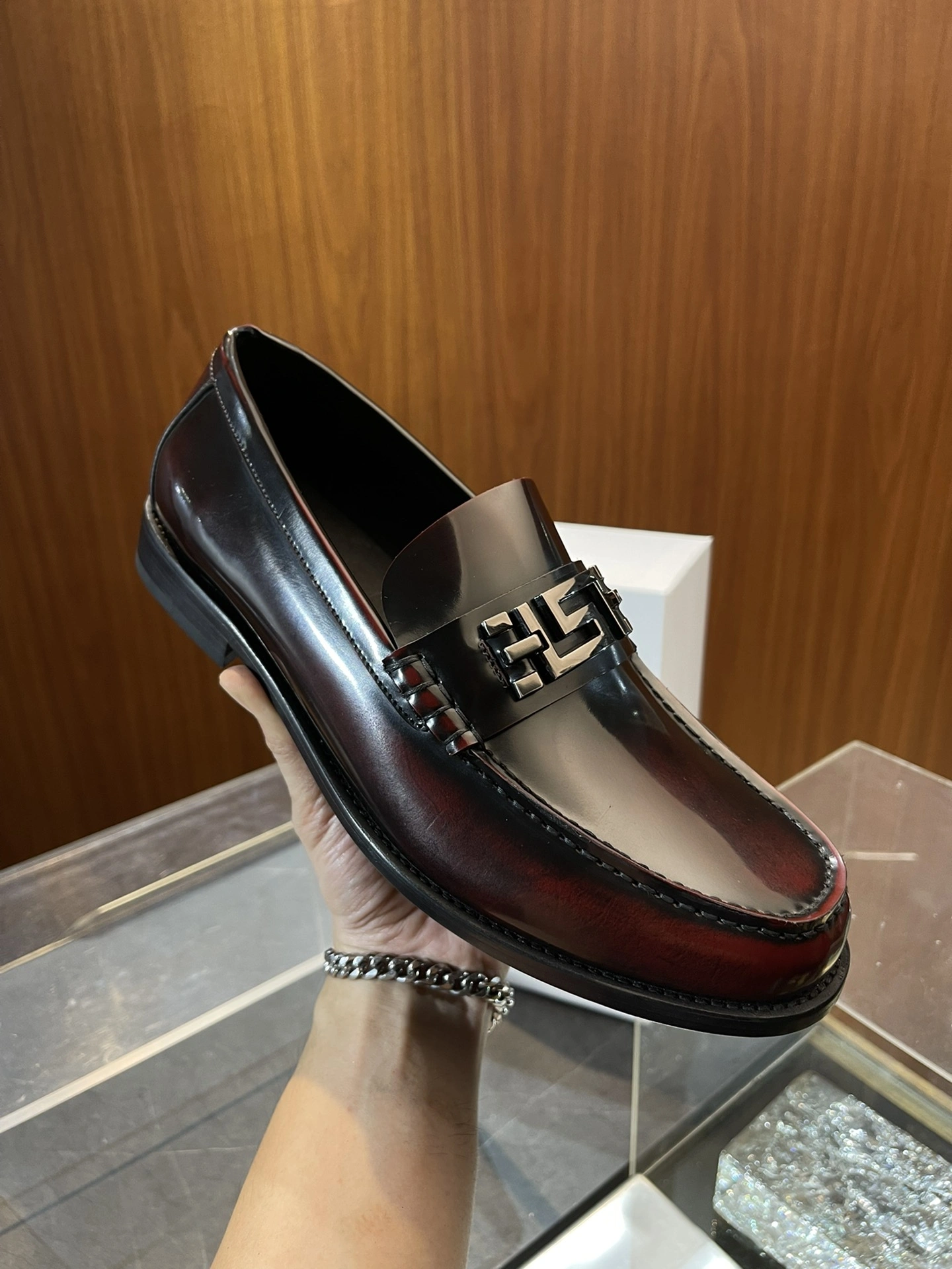 V*ersace Top Loafers RR 20240814- ModernLook 6612