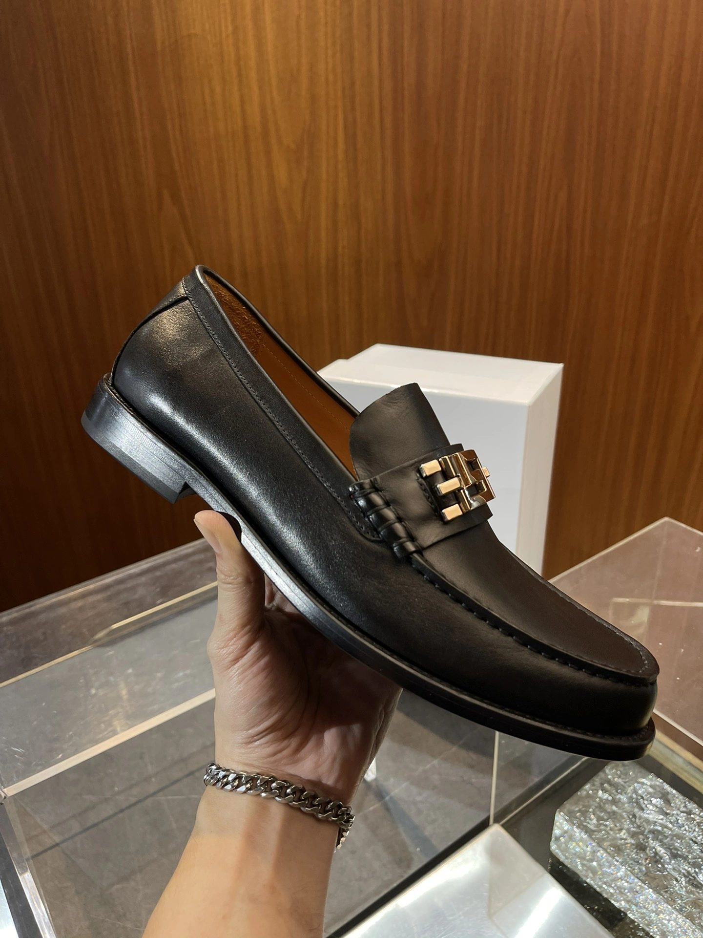V*ersace Top Loafers RR 20240814- ModernLook 6612