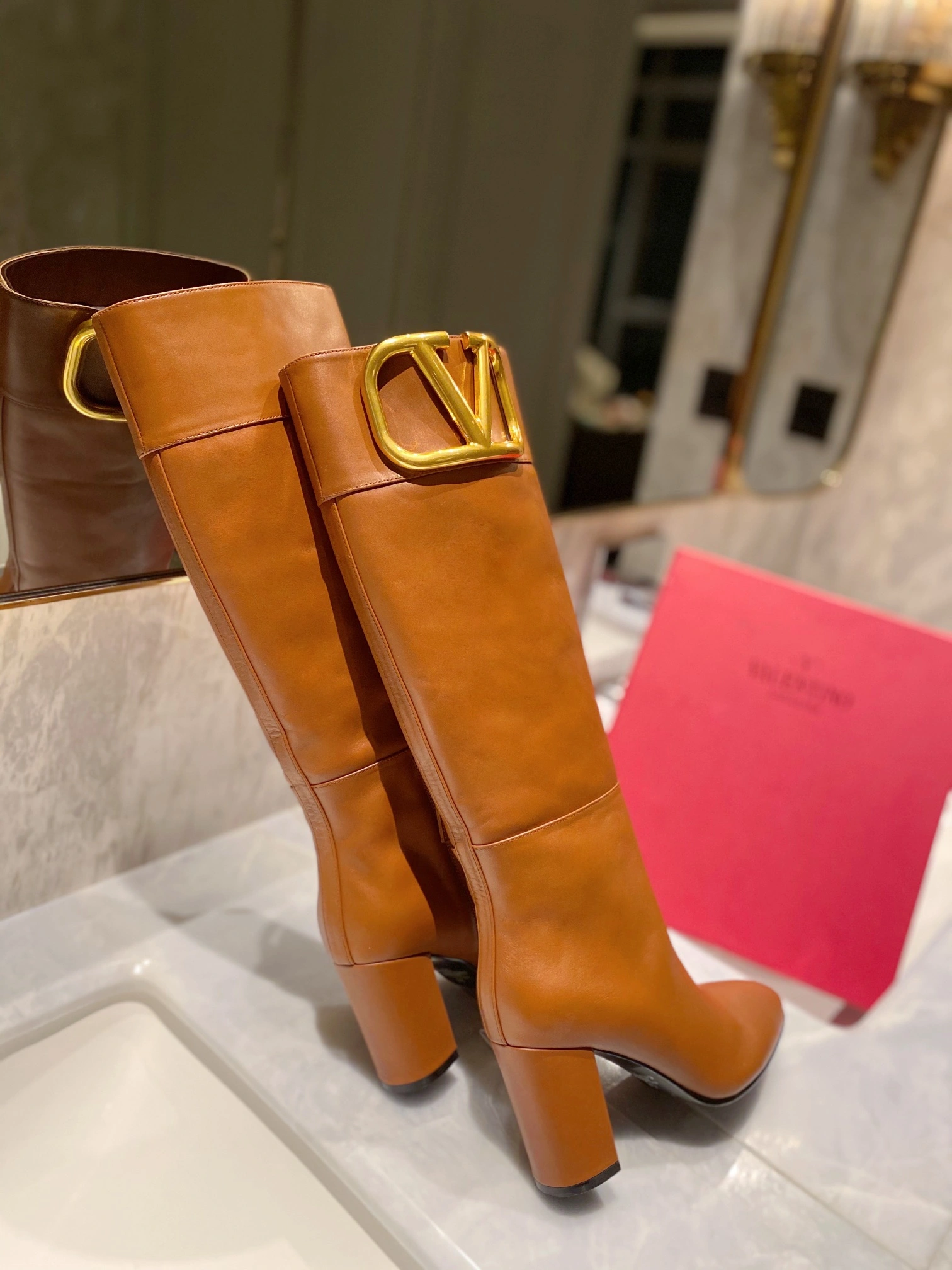 NewStyle Women 𝑉*𝐴𝐿𝐸𝑁𝑇𝐼𝑁𝑂 Top Sneakers 7589