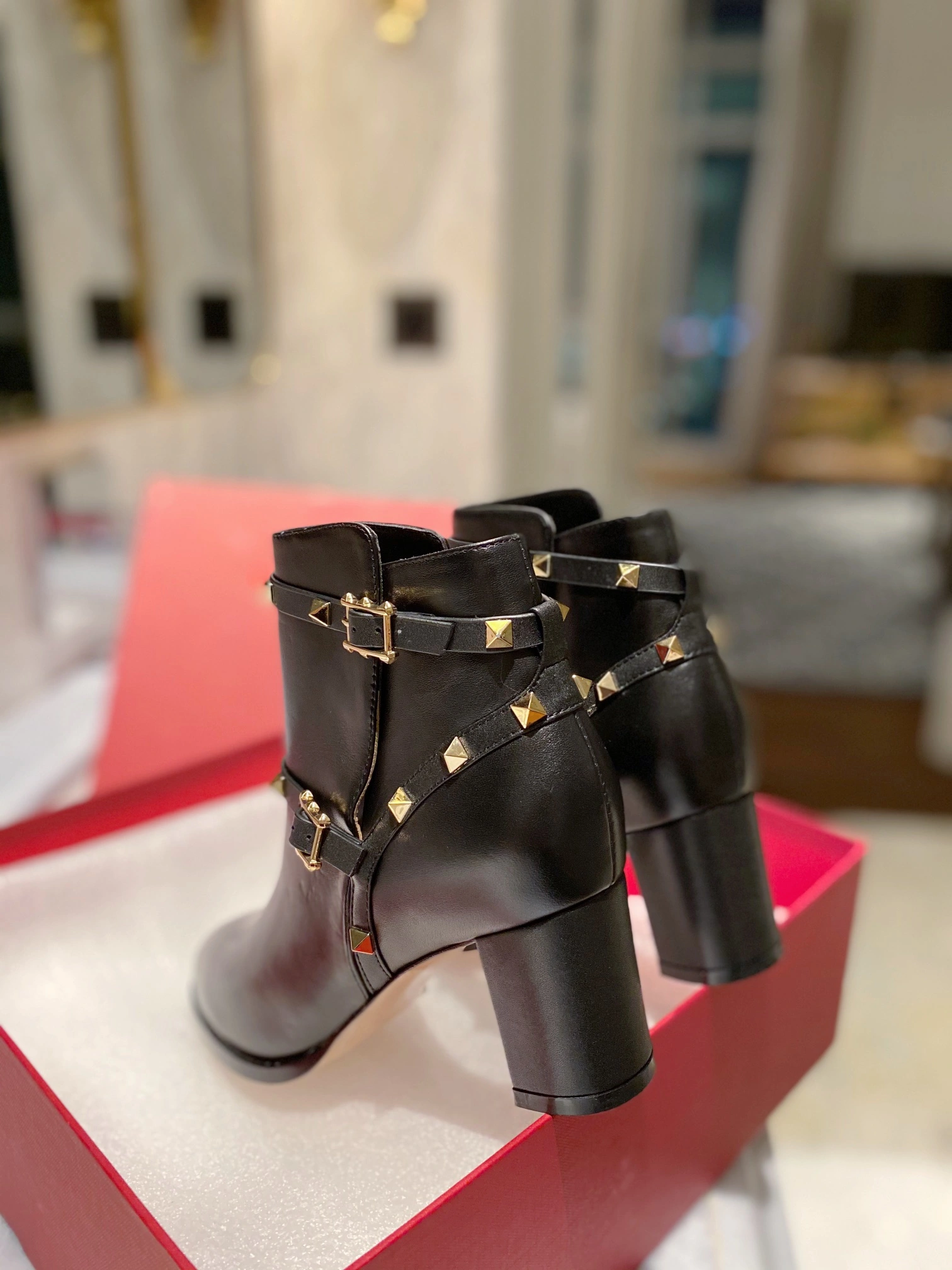 Women 𝑉*𝐴𝐿𝐸𝑁𝑇𝐼𝑁𝑂 Top Sneakers Lightweight 7582