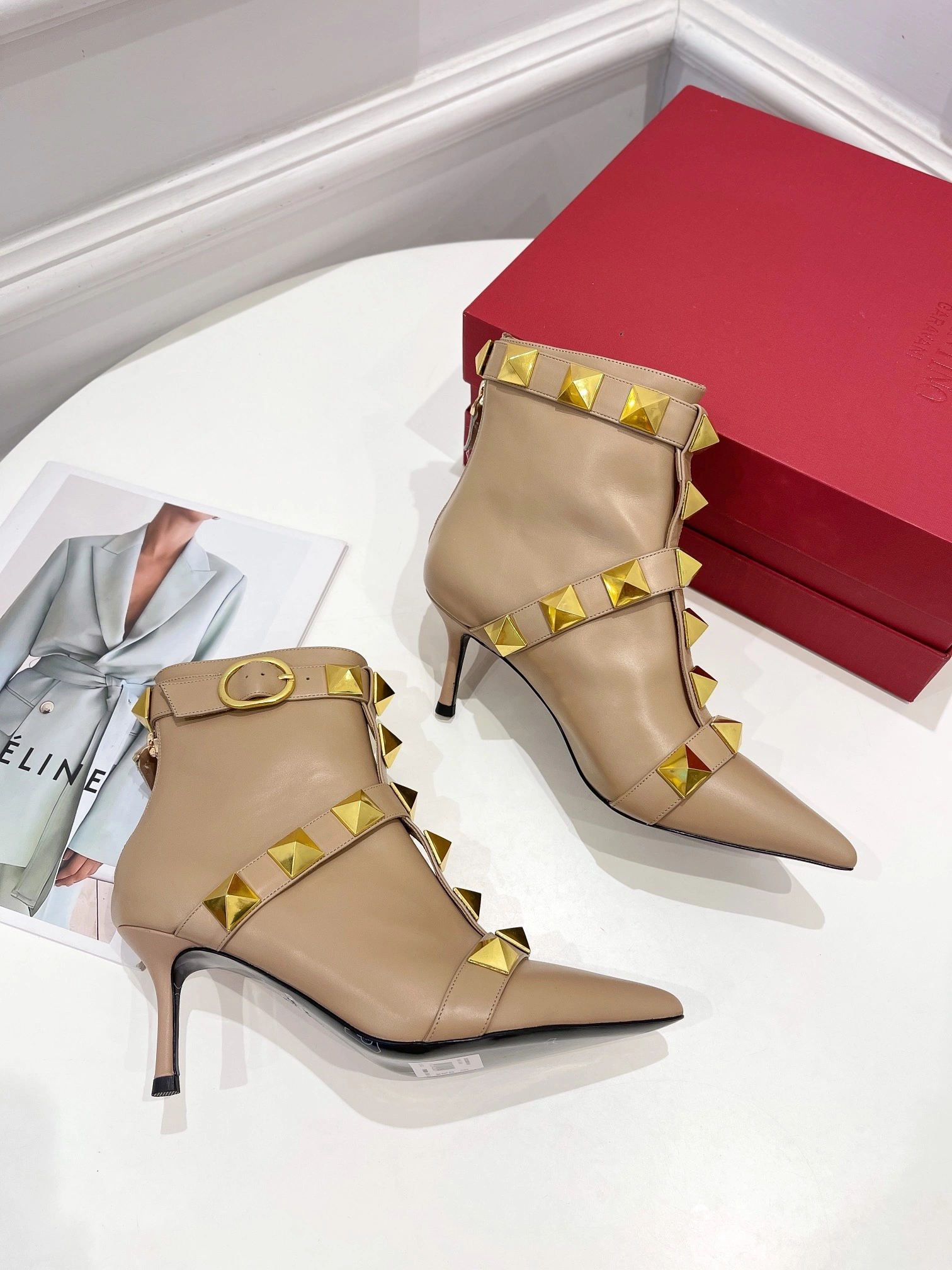 Neat Women 𝑉*𝐴𝐿𝐸𝑁𝑇𝐼𝑁𝑂 Top Sneakers 7574