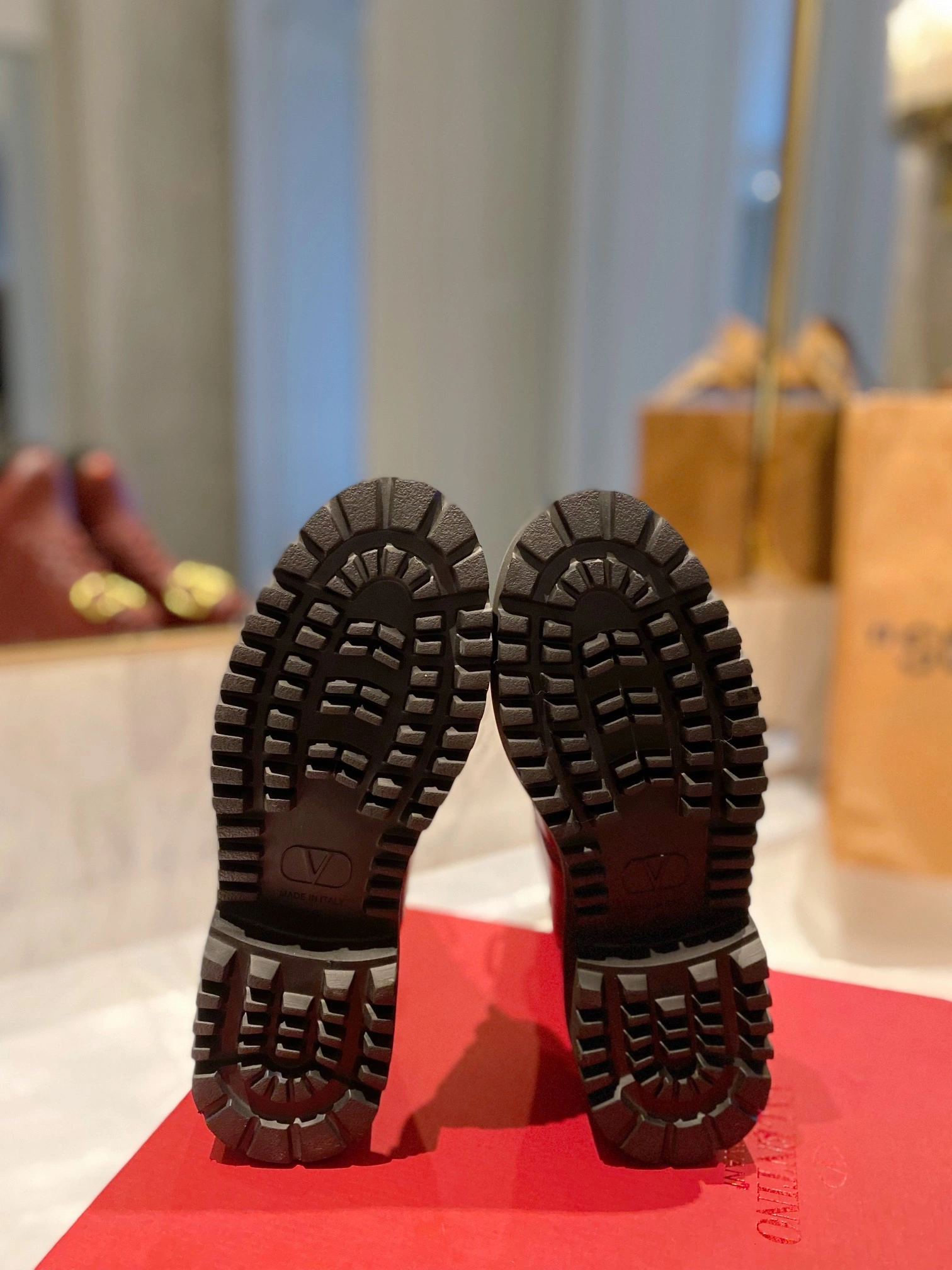 Trendy Women 𝑉*𝐴𝐿𝐸𝑁𝑇𝐼𝑁𝑂 Top Sneakers 7577