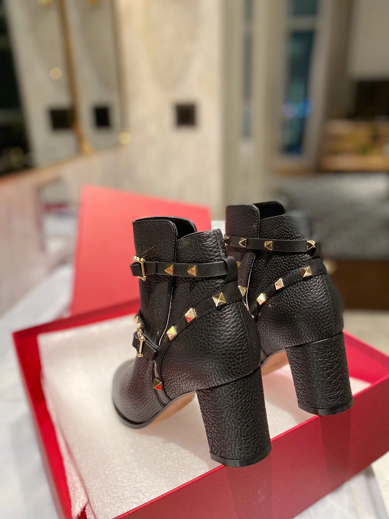 UrbanStyle Women 𝑉*𝐴𝐿𝐸𝑁𝑇𝐼𝑁𝑂 Top Sneakers 7581