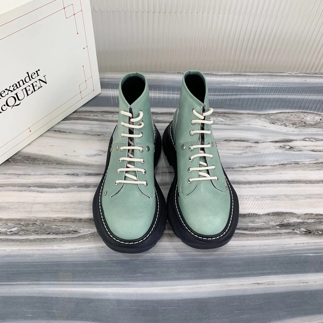 Packable Women A*exander M*queen Sneaker 3206