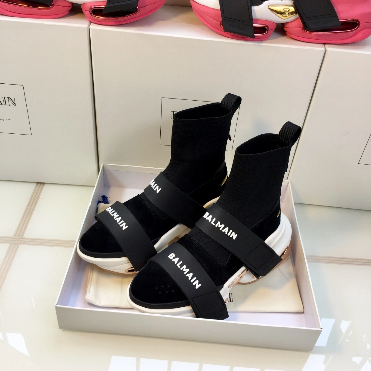 Vibrant Women B*lmain Sneaker 7499
