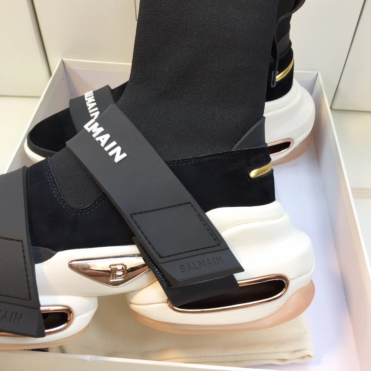 Vibrant Women B*lmain Sneaker 7499