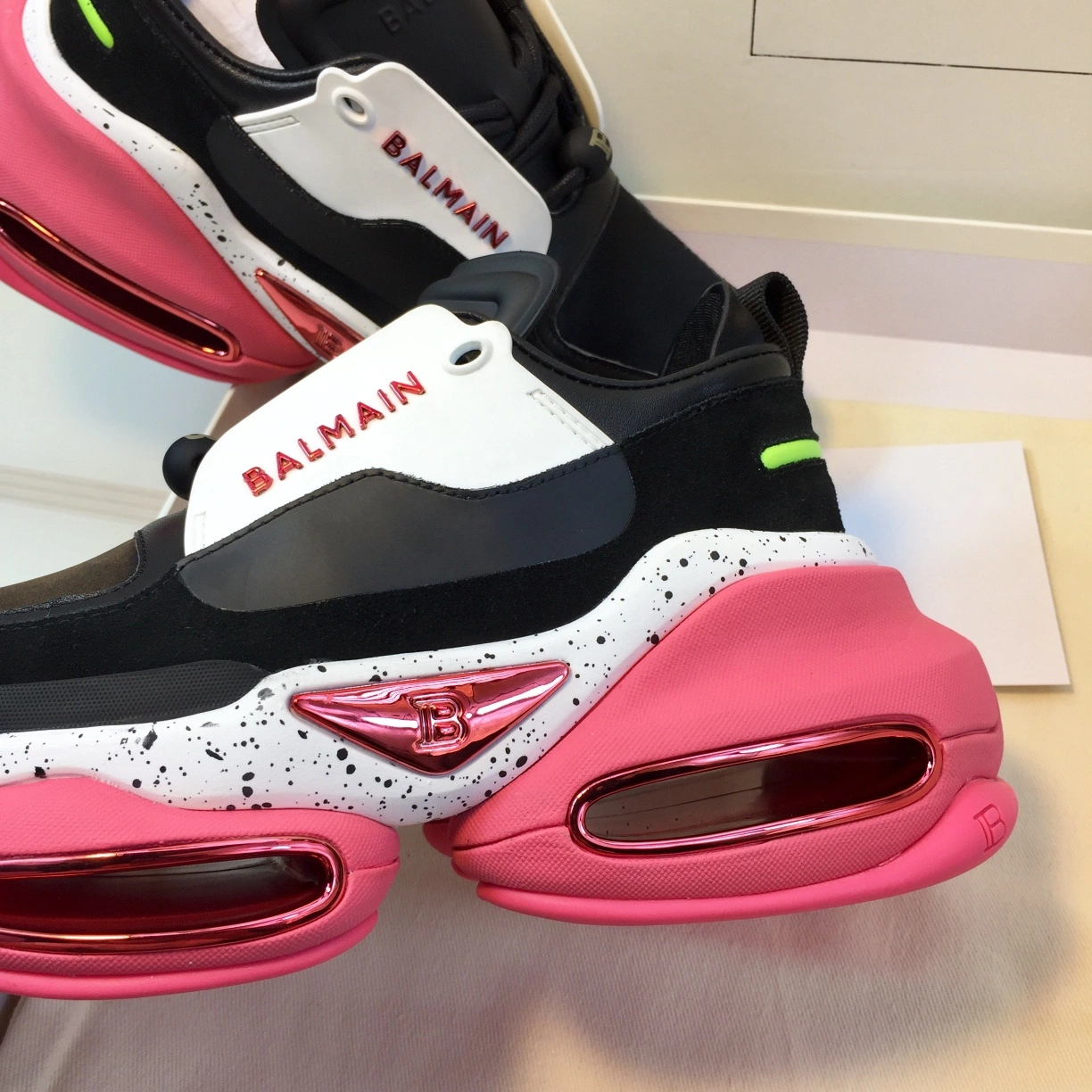 TechFriendly Women B*lmain Sneaker 7496