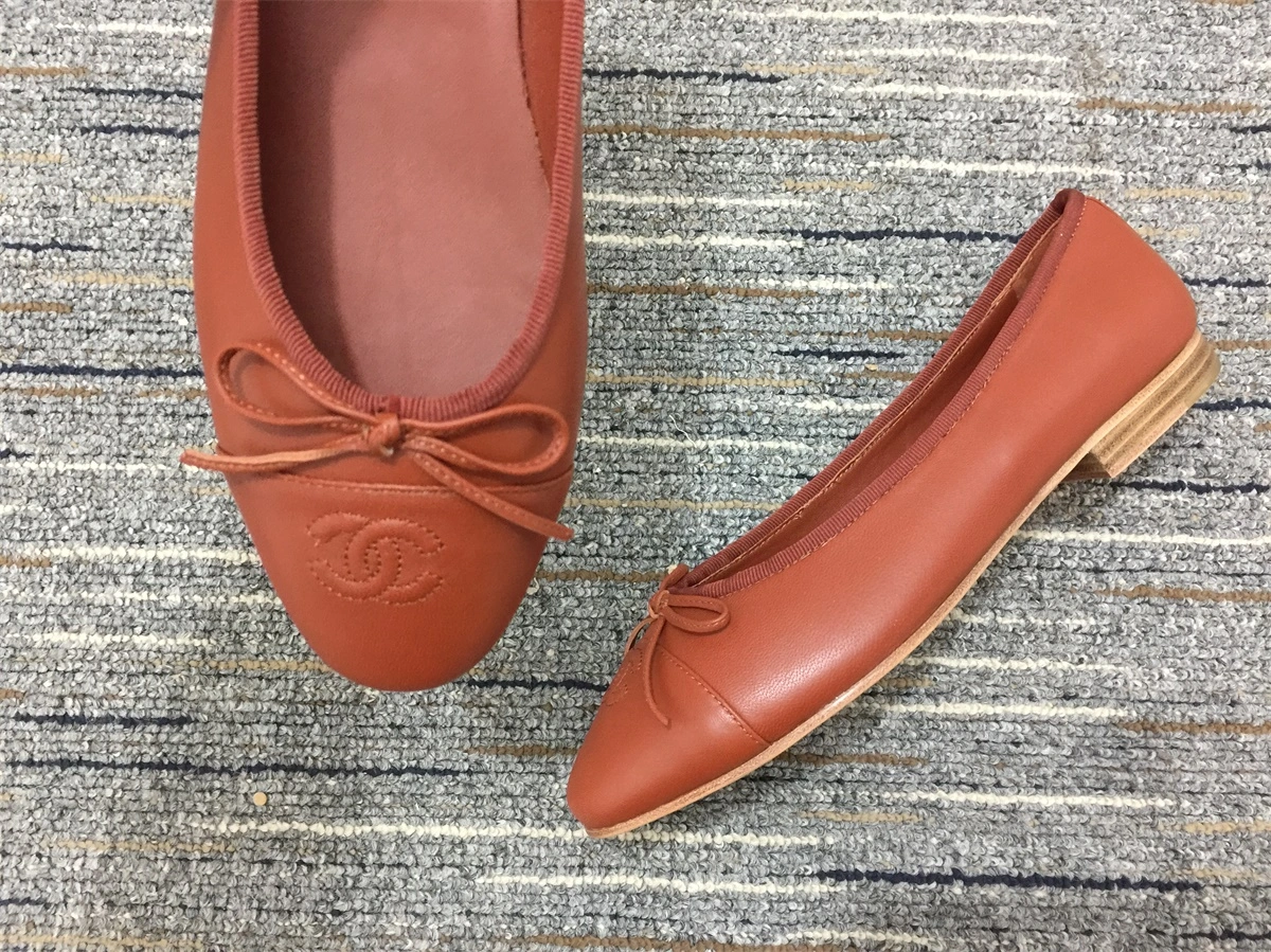 Trendsetting Women C*hanel Top Slippers 6709