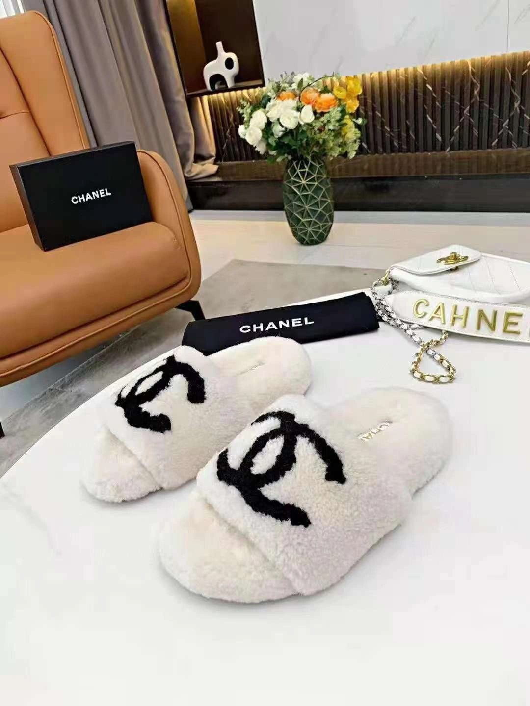 Attractive Women C*hanel Top Slippers 6712