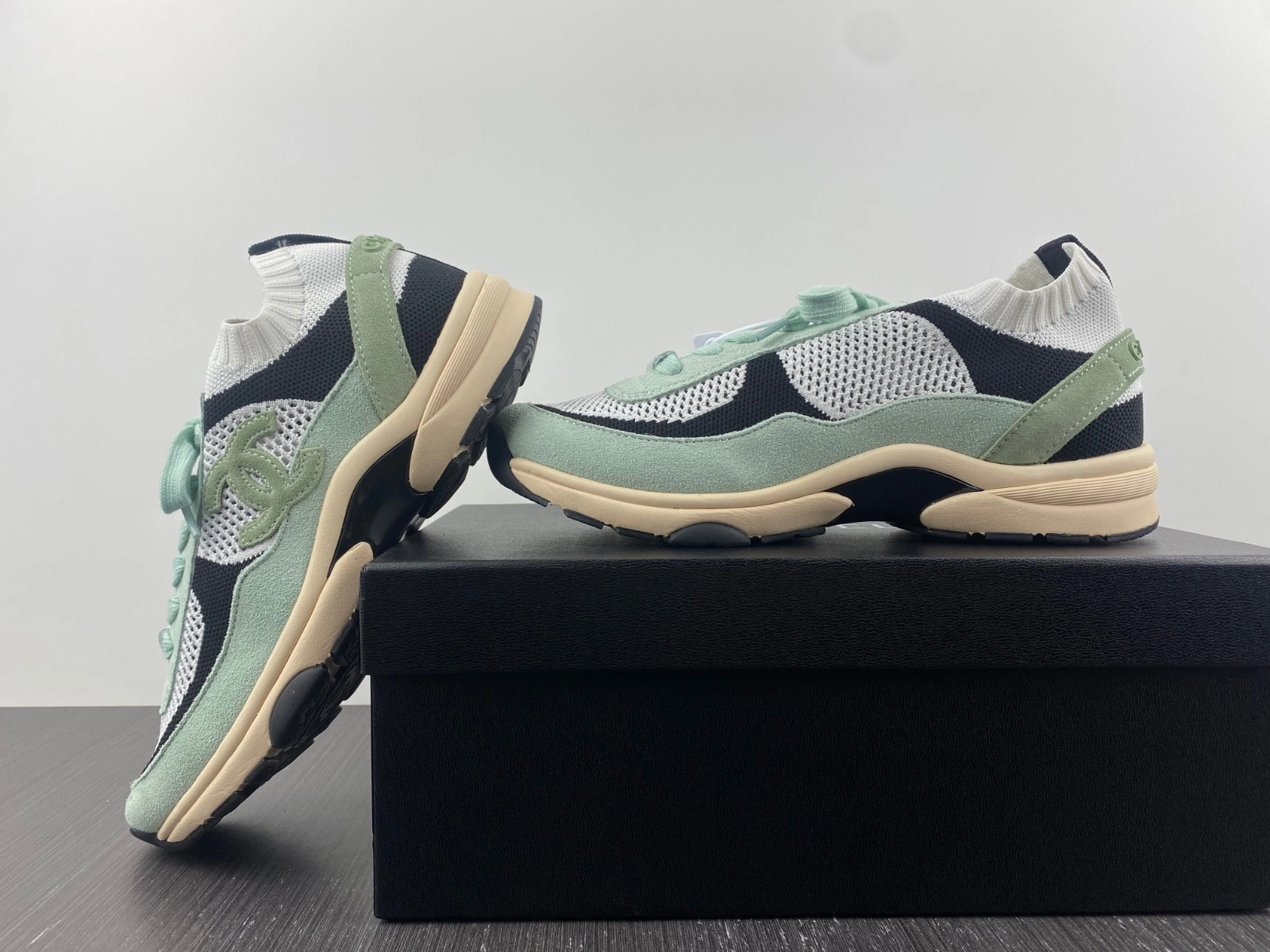 Women C*hanel Top Sneaker Low MK2211112- Timeless 6696