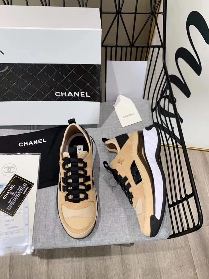 UrbanStyle Women C*hanel Top Sneaker 6776