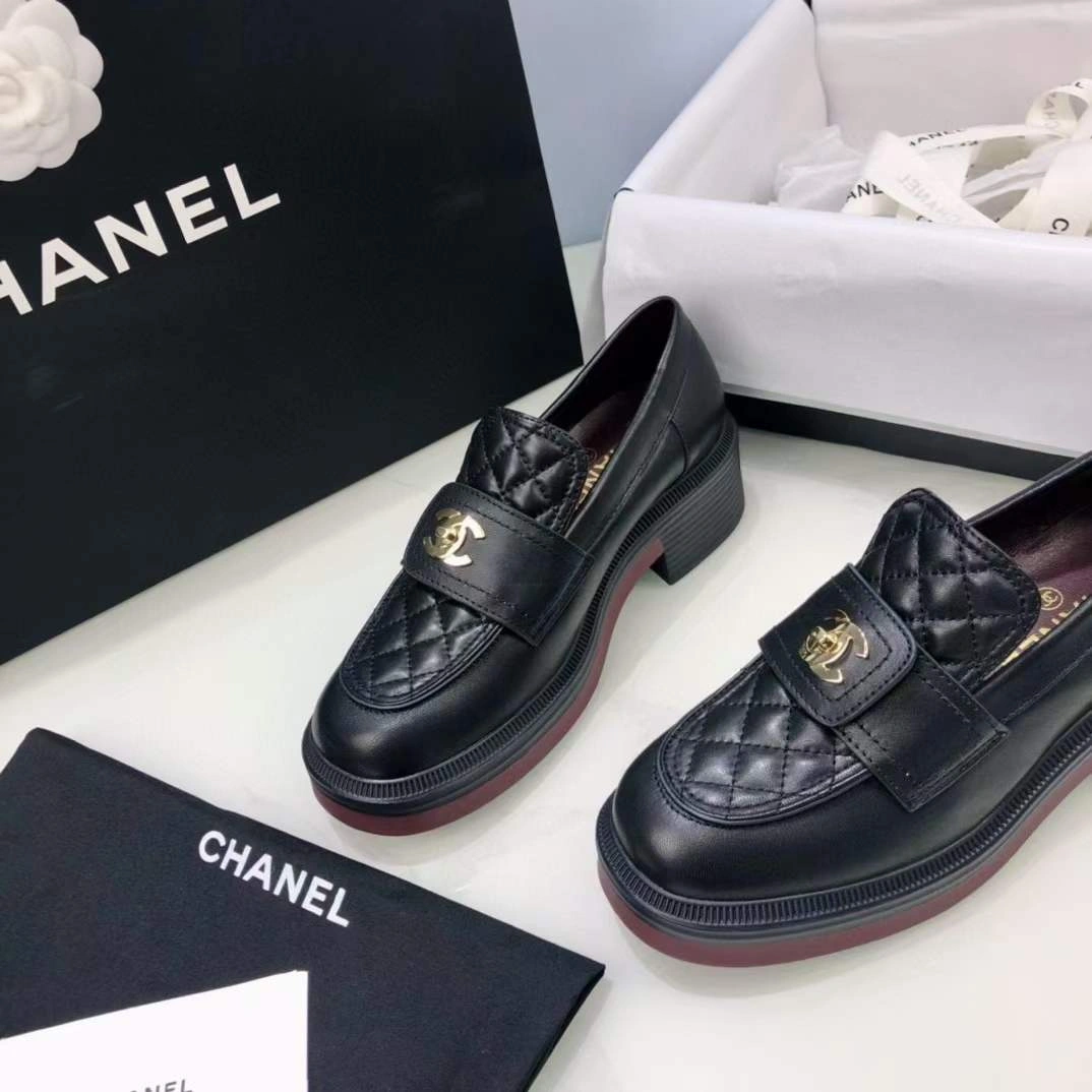 TechFriendly Women C*hanel Top Sneakers 6706